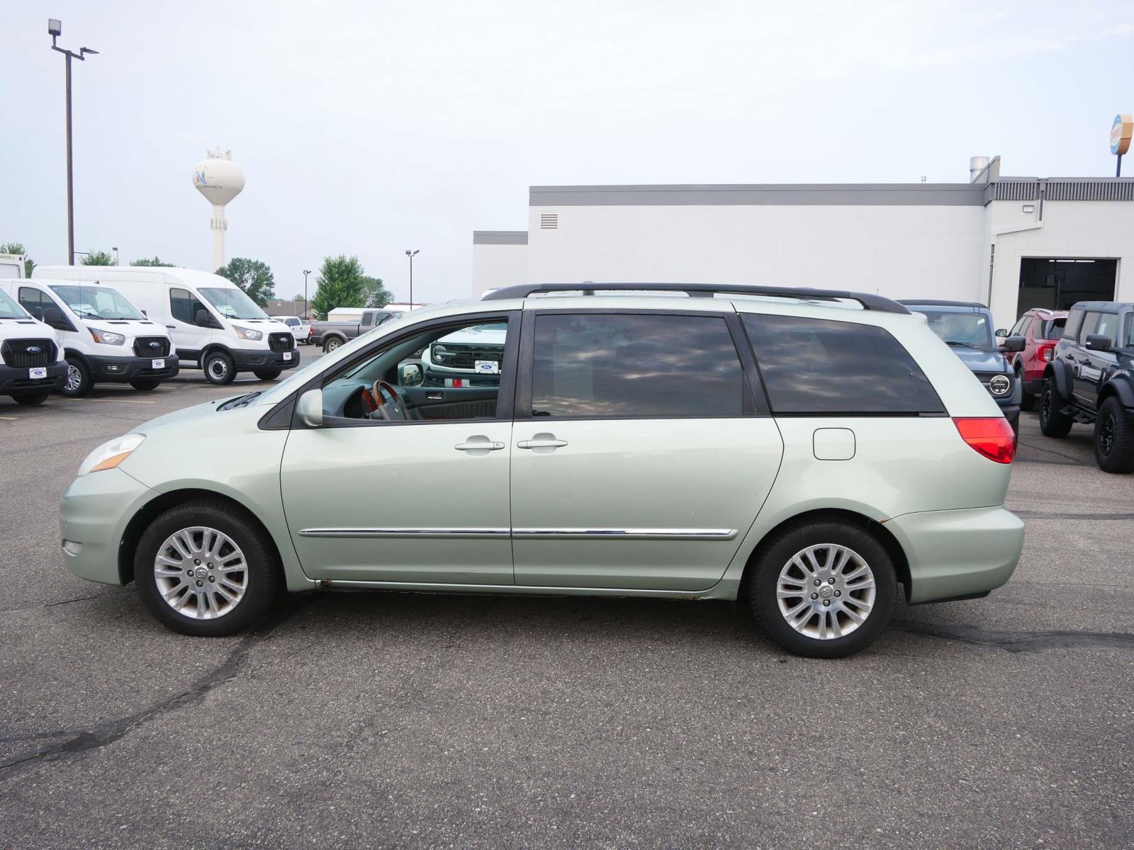 Used 2009 Toyota Sienna Limited with VIN 5TDZK22C69S277878 for sale in Branch, Minnesota