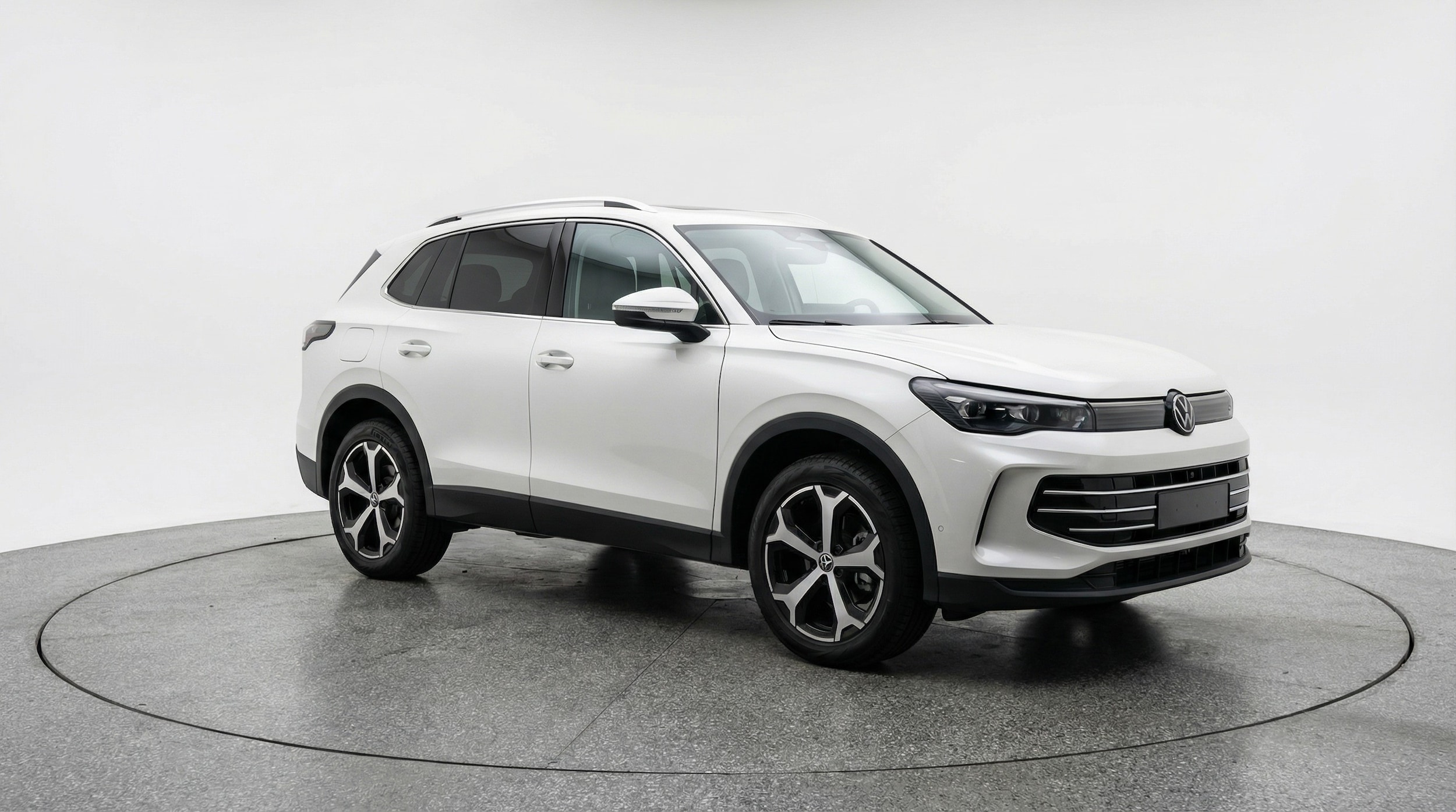 Thumbnail: 2026 Volkswagen Tiguan - 1