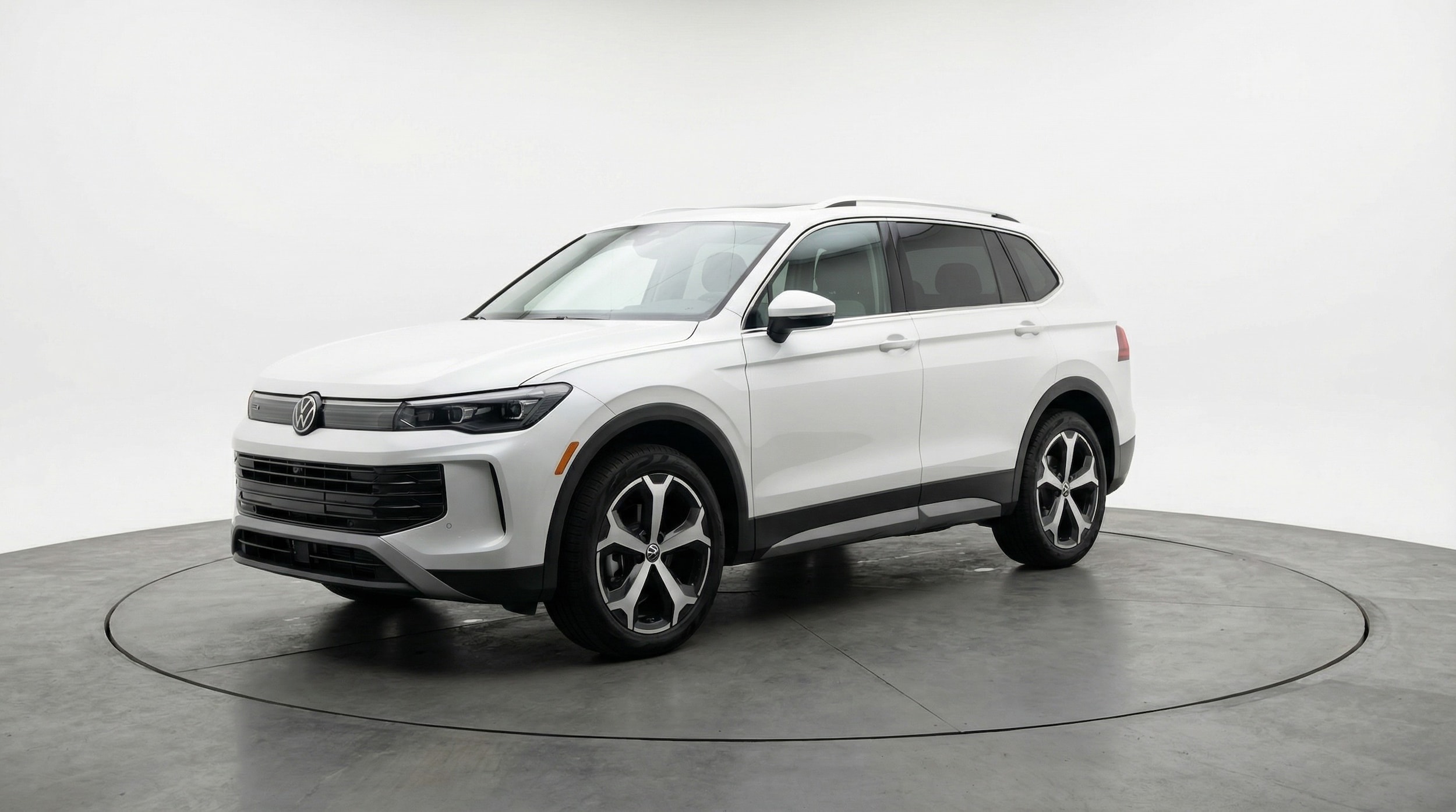 Thumbnail: 2026 Volkswagen Tiguan - 3