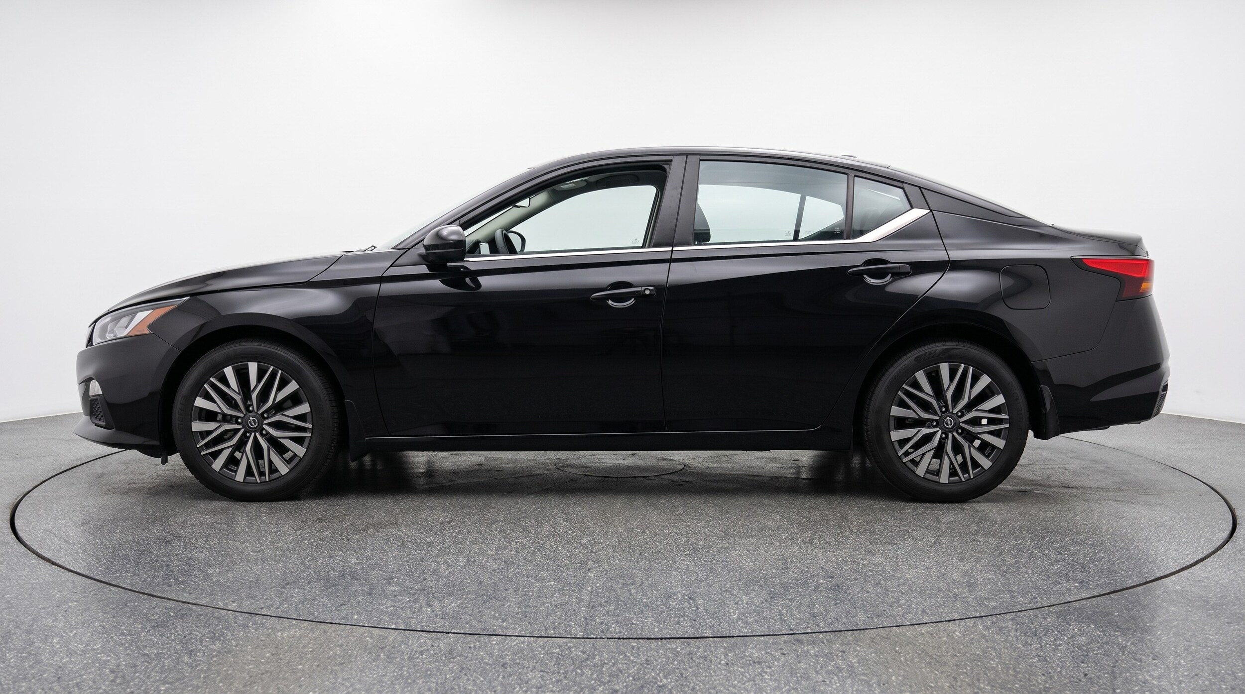 Thumbnail: 2025 Nissan Altima - 4