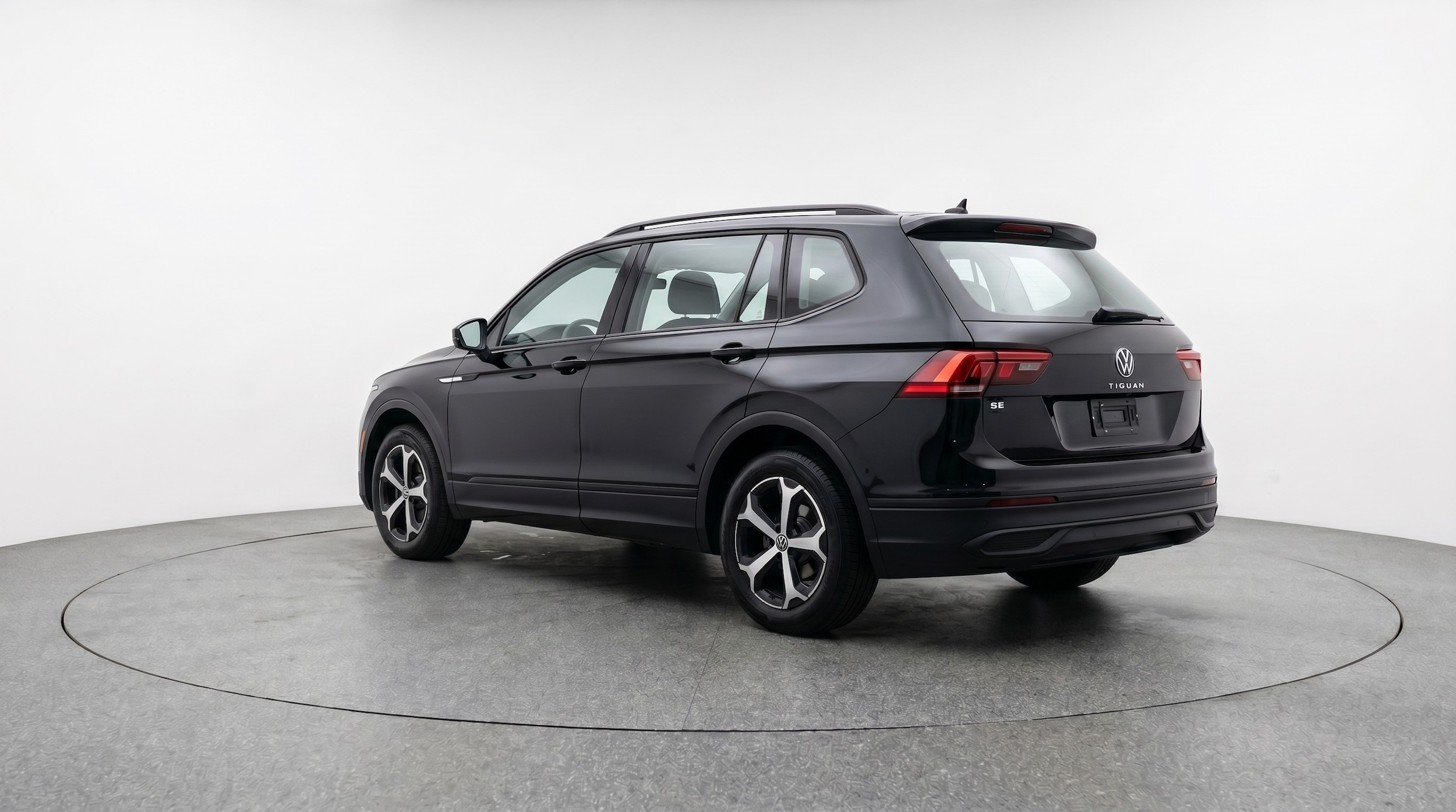 Thumbnail: 2026 Volkswagen Tiguan - 5