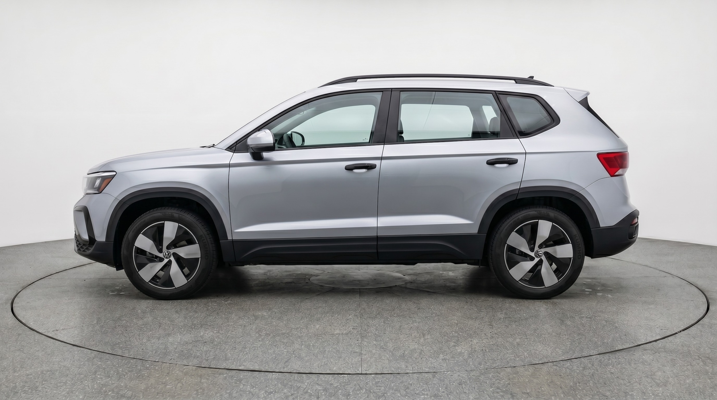 Thumbnail: 2026 Volkswagen Taos - 4