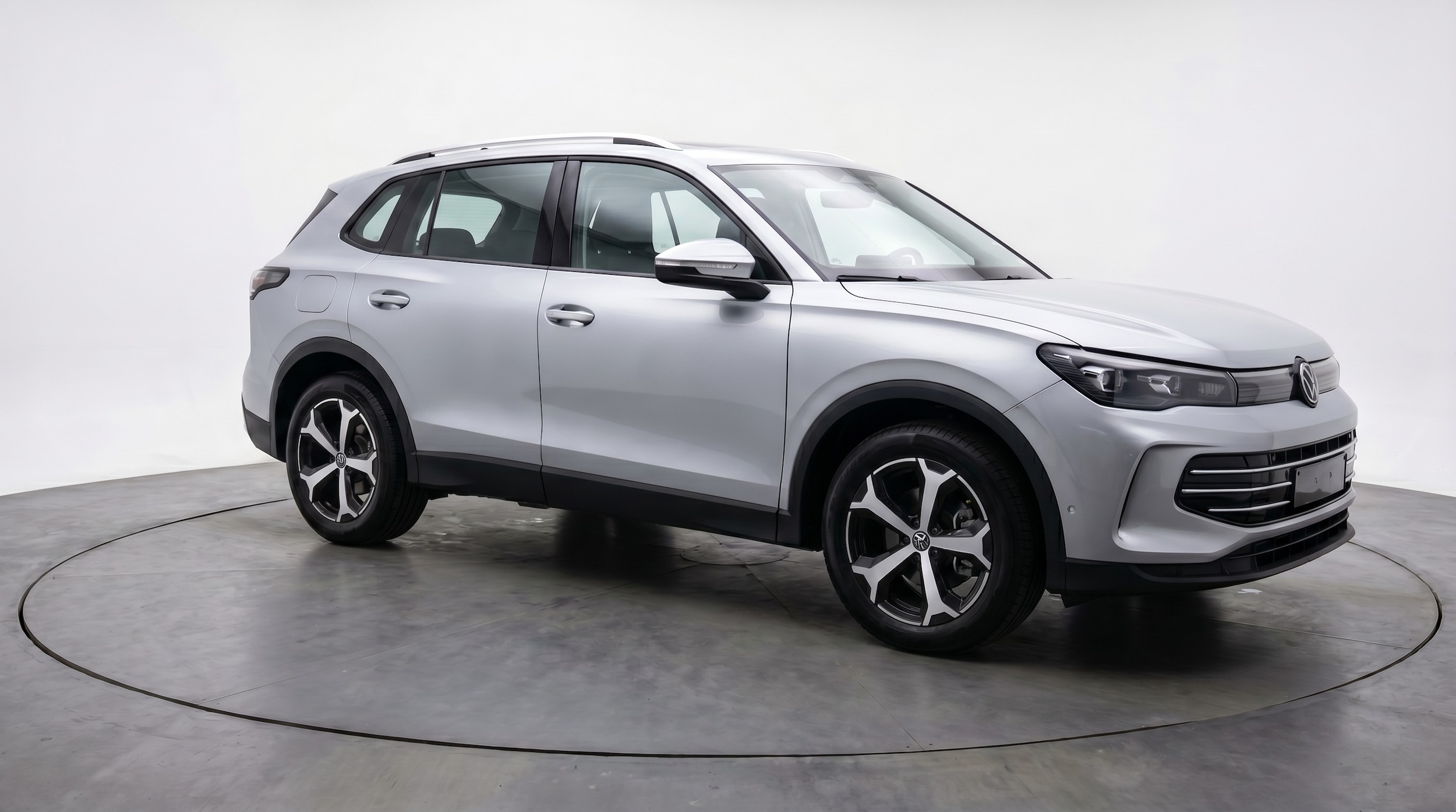 Thumbnail: 2026 Volkswagen Tiguan - 1