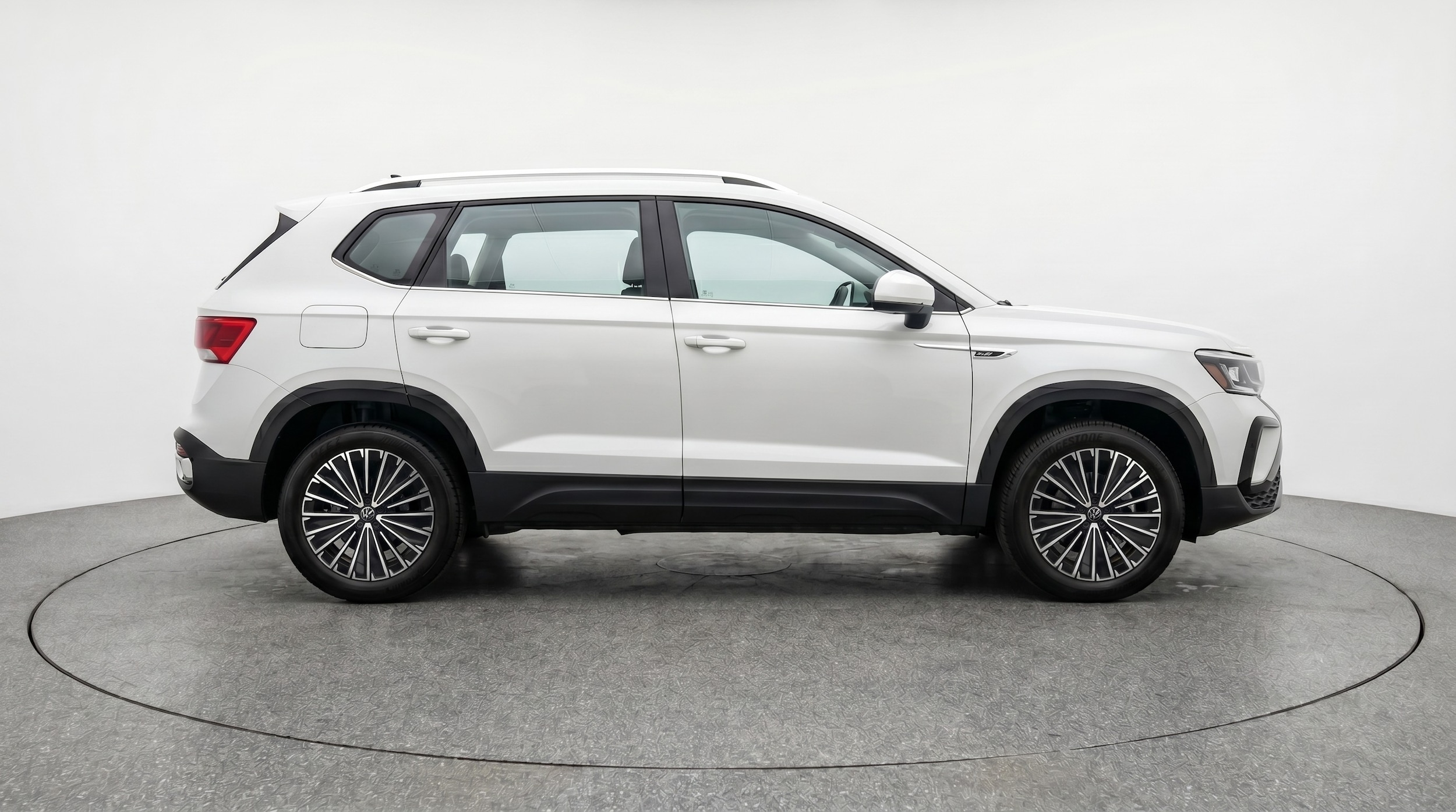 Thumbnail: 2026 Volkswagen Taos - 8