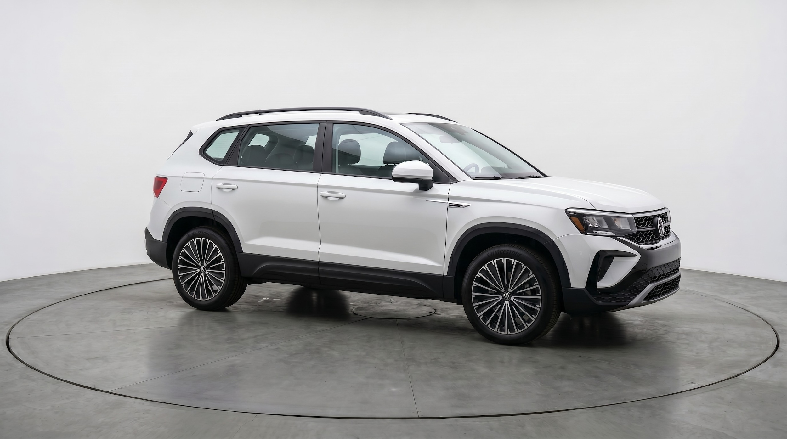 Thumbnail: 2026 Volkswagen Taos - 1