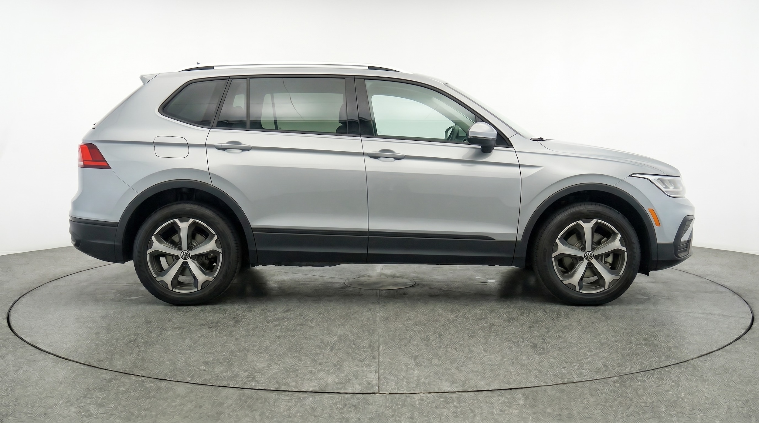 Thumbnail: 2026 Volkswagen Tiguan - 8
