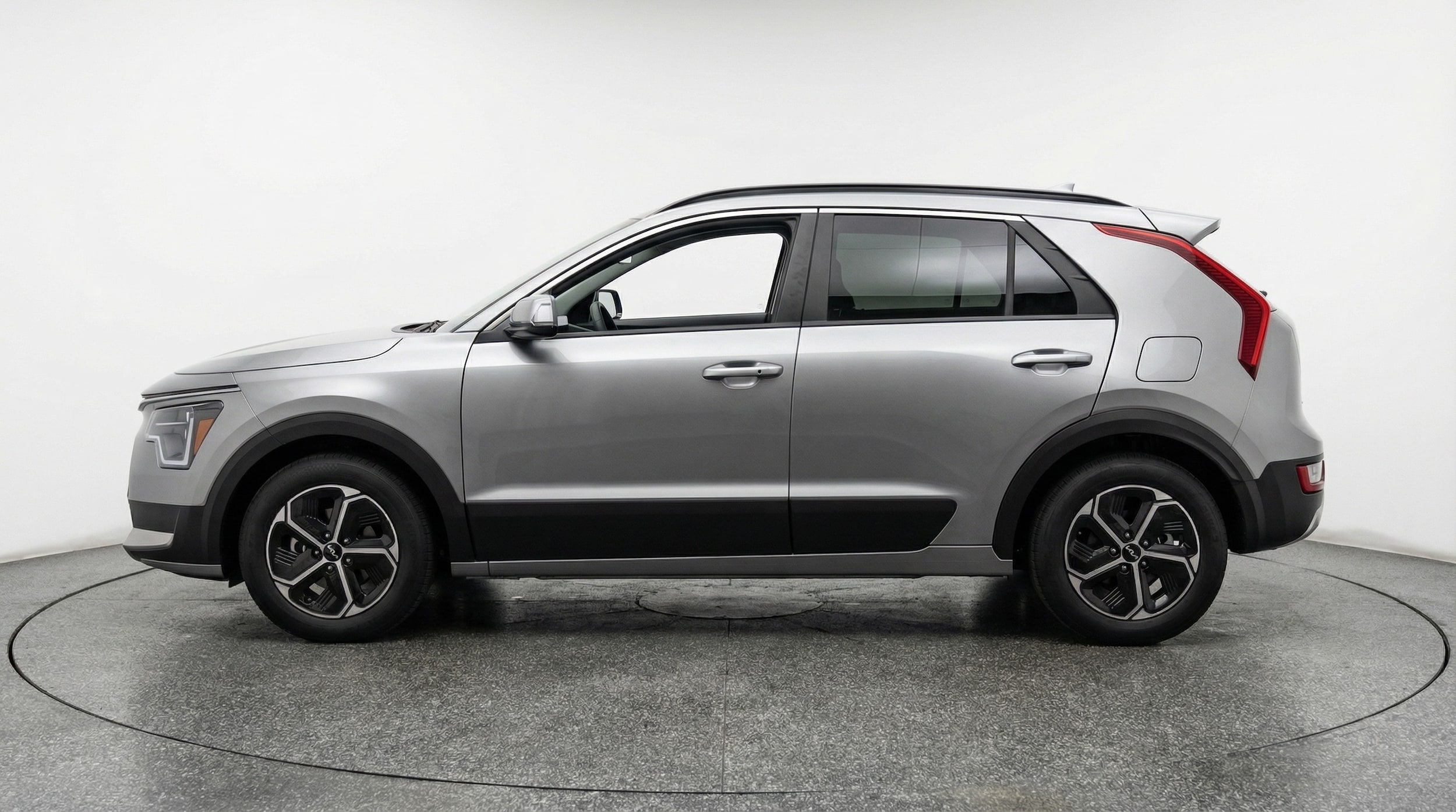 Thumbnail: 2026 Kia Niro - 4