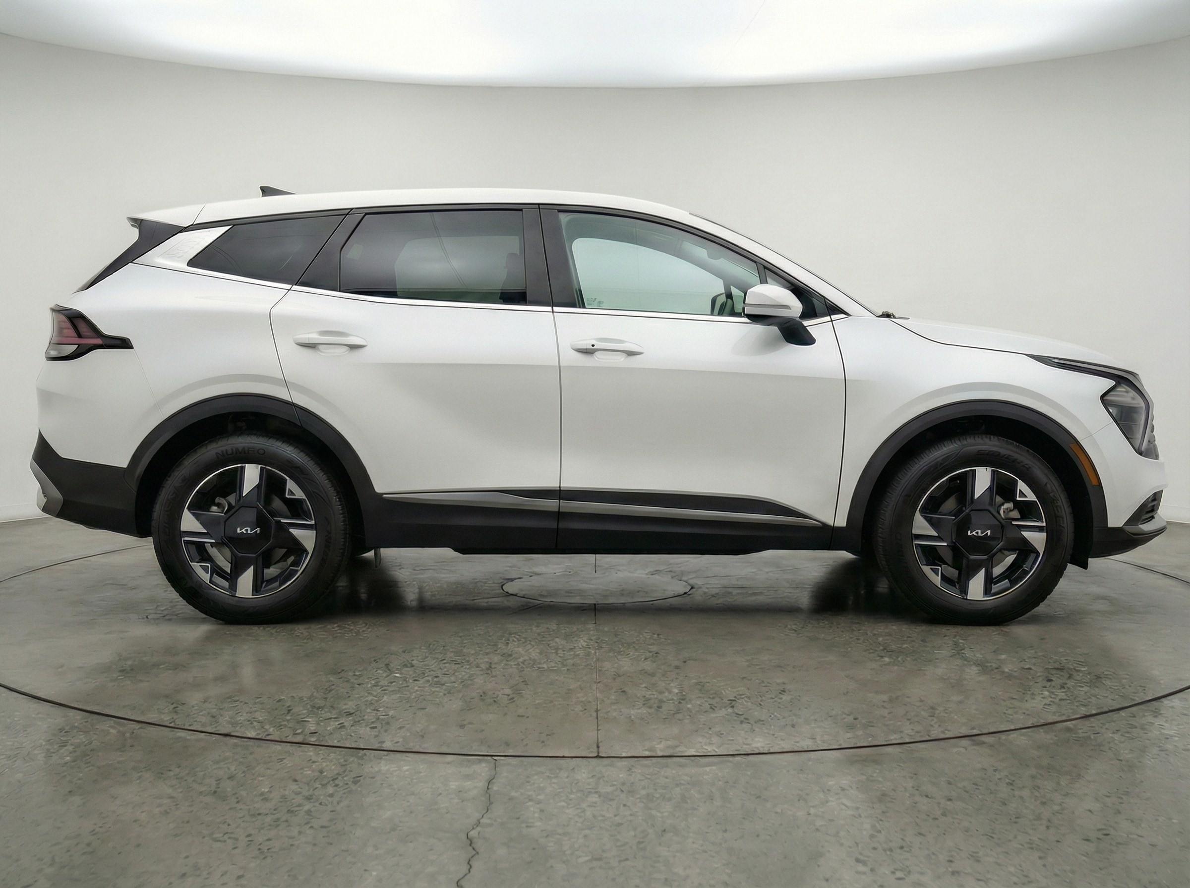 Thumbnail: 2026 Kia Sportage - 8