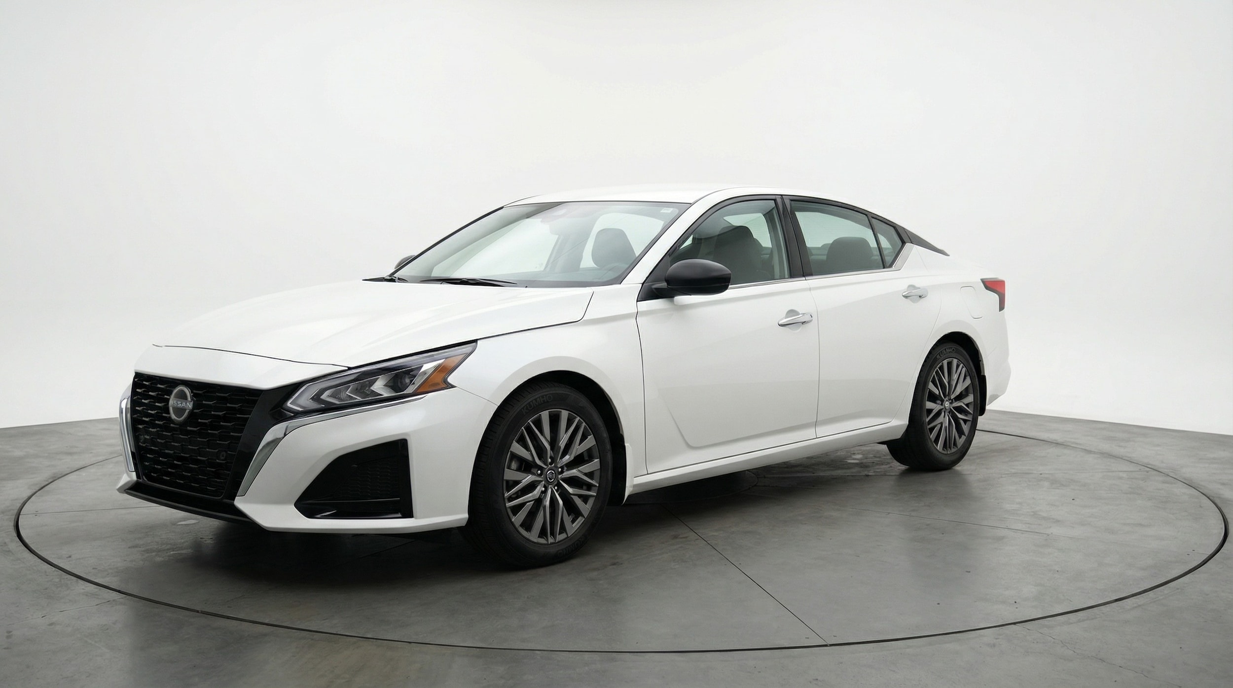 Thumbnail: 2025 Nissan Altima - 3