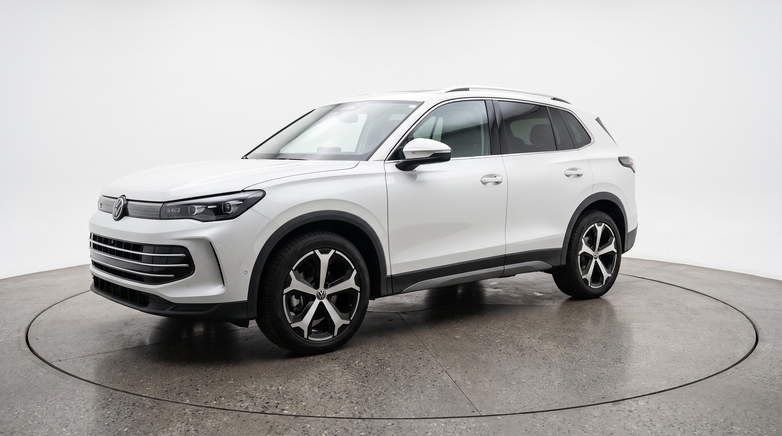 Thumbnail: 2026 Volkswagen Tiguan - 3