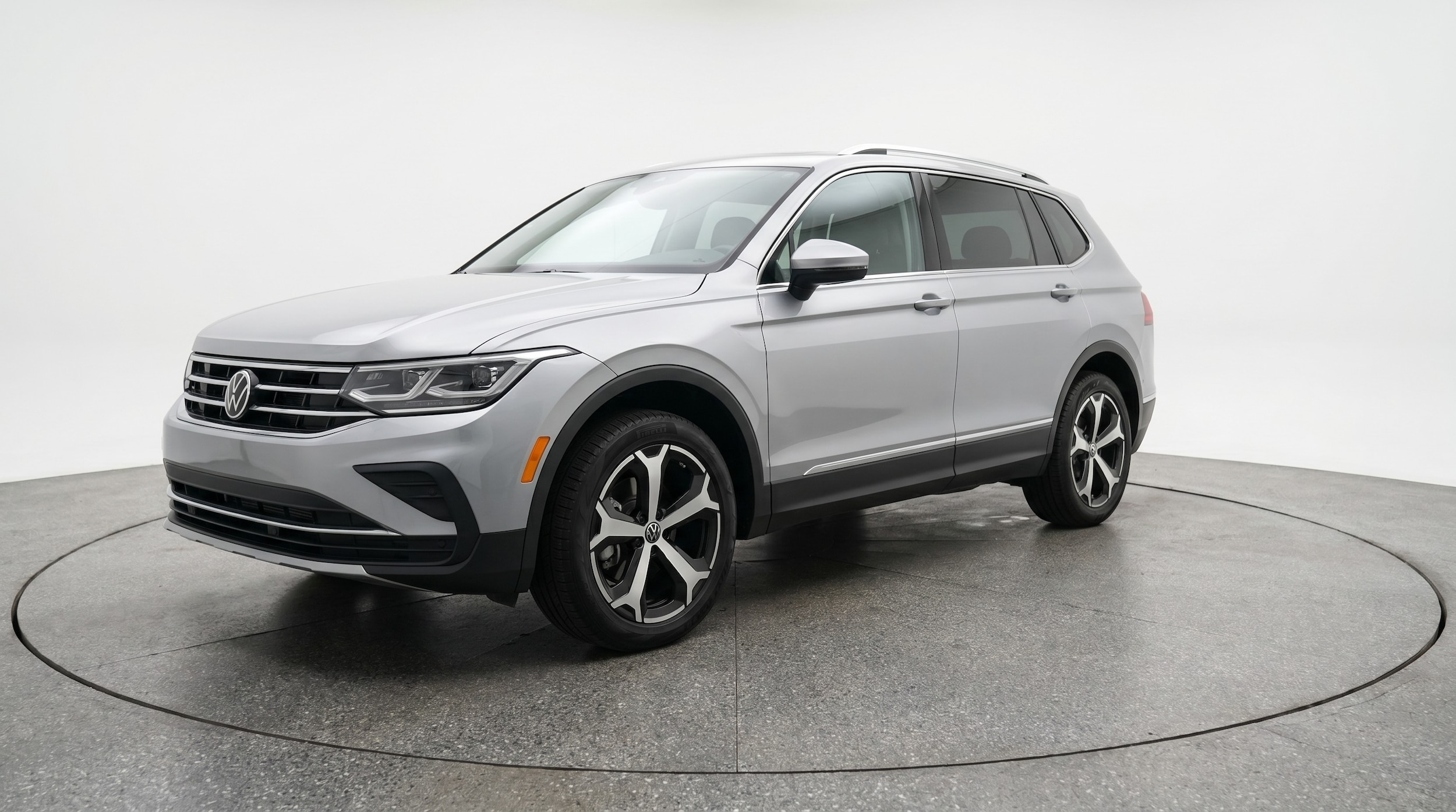 Thumbnail: 2026 Volkswagen Tiguan - 3