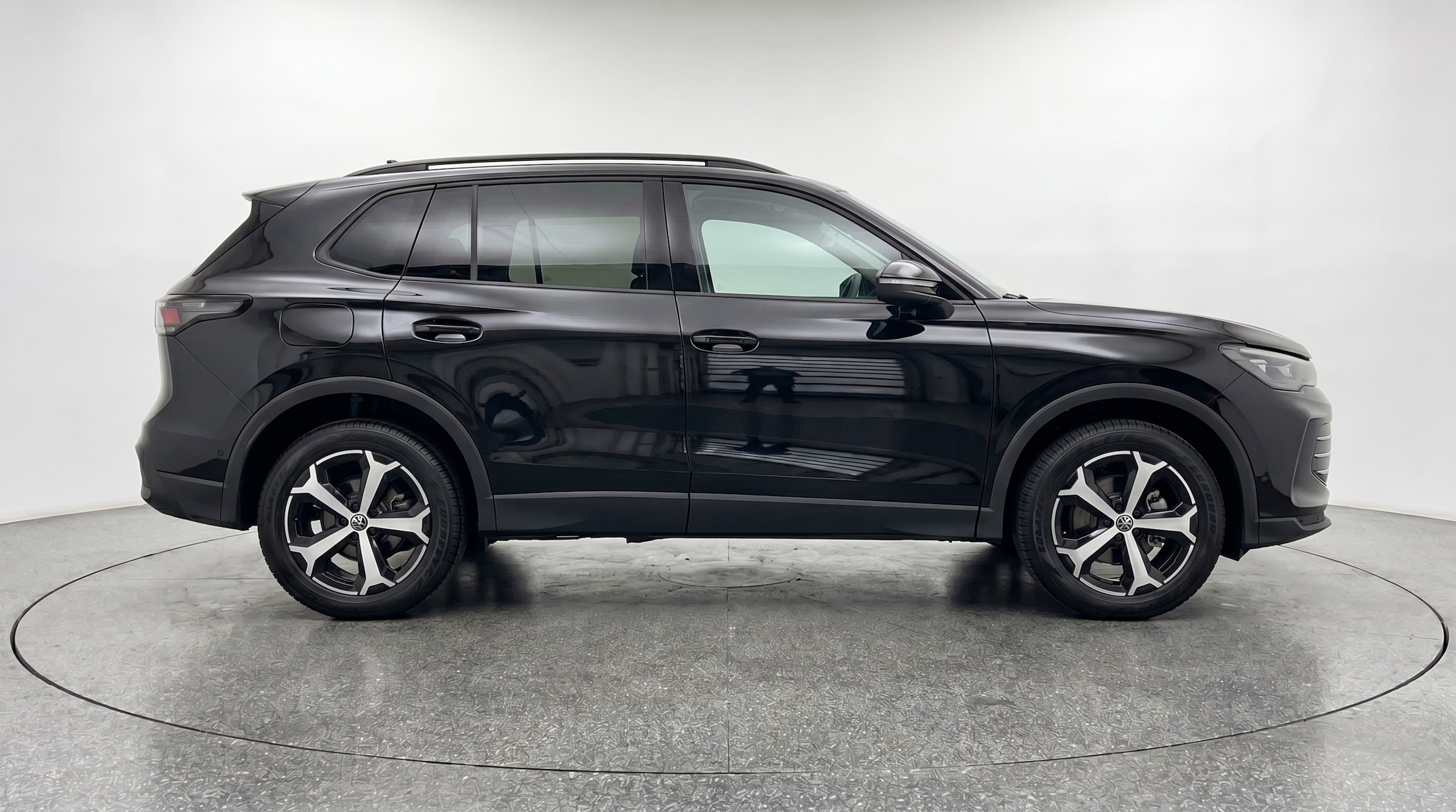 Thumbnail: 2026 Volkswagen Tiguan - 8