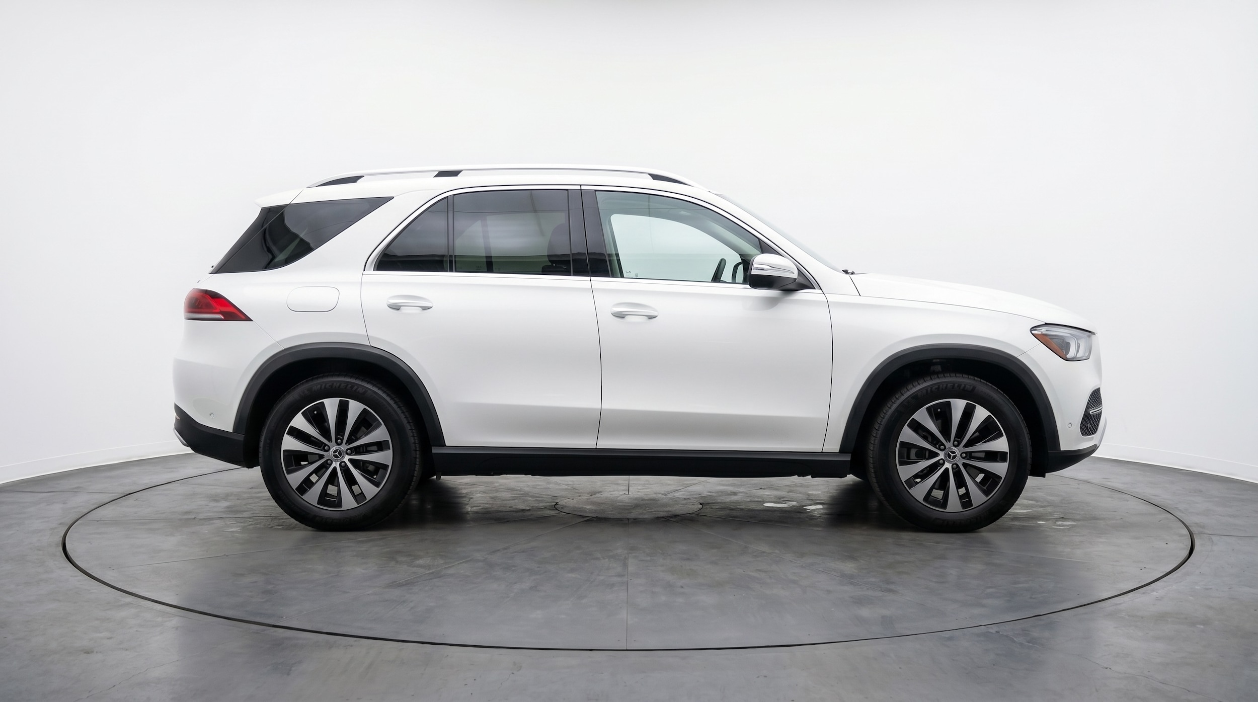 Thumbnail: 2026 Mercedes-Benz GLE - 8