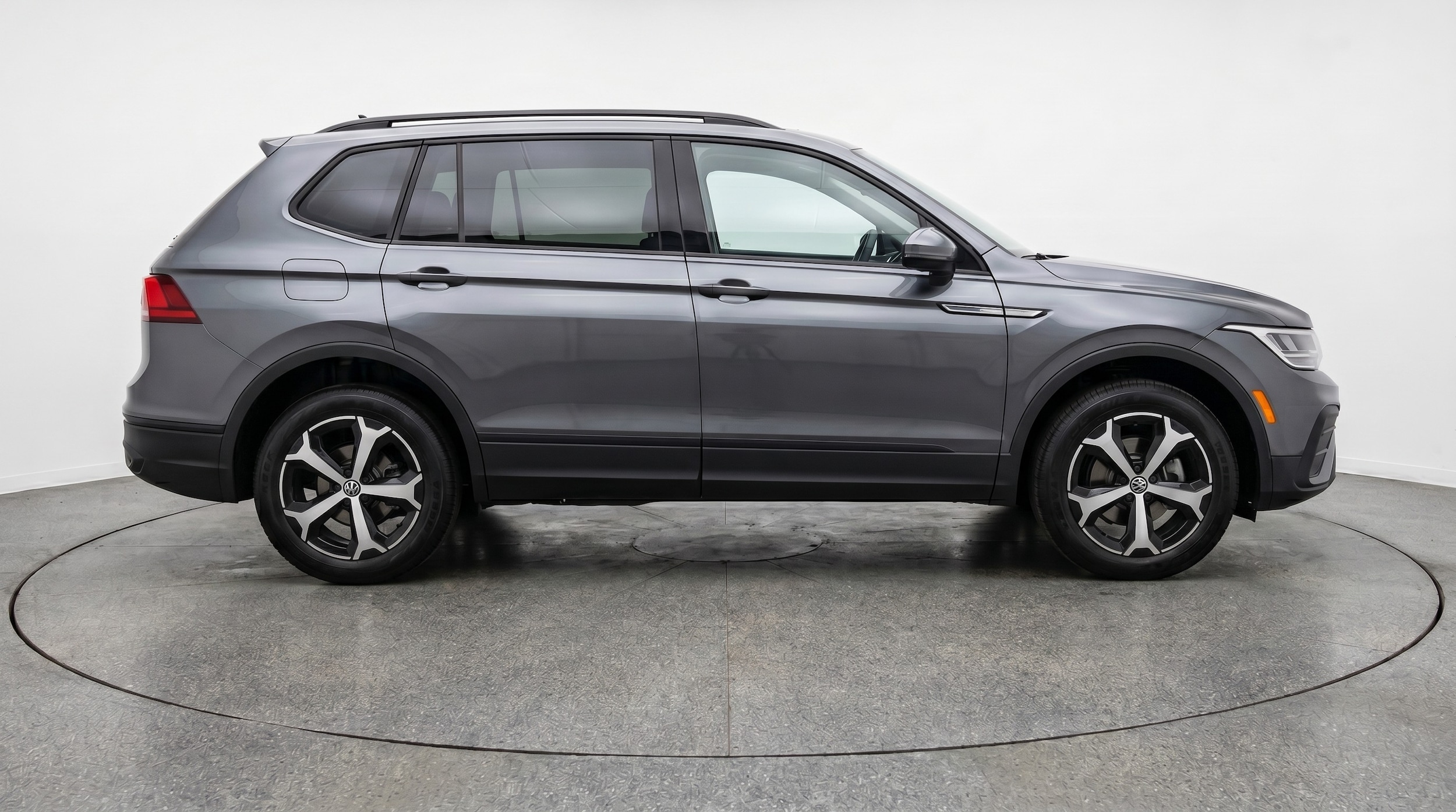 Thumbnail: 2026 Volkswagen Tiguan - 8