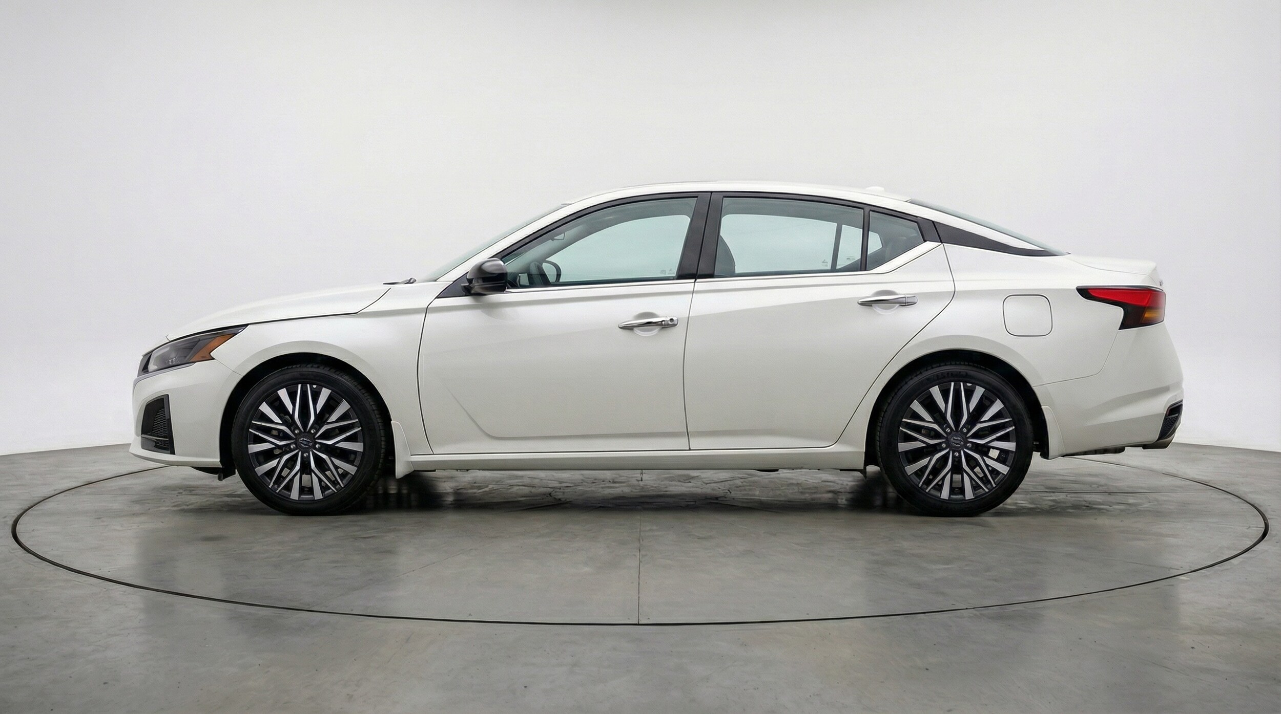 Thumbnail: 2025 Nissan Altima - 4
