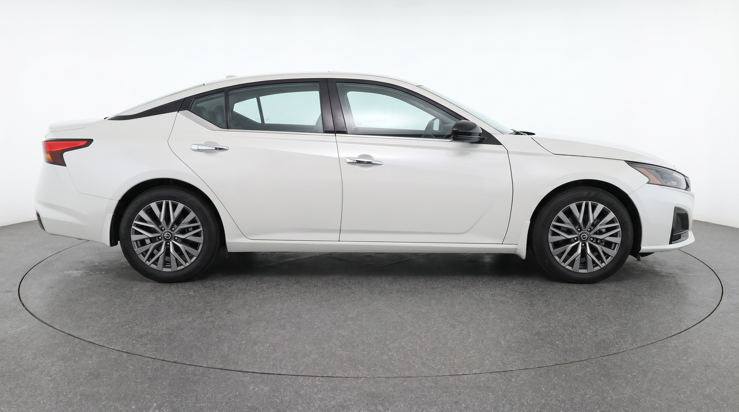 Thumbnail: 2025 Nissan Altima - 8