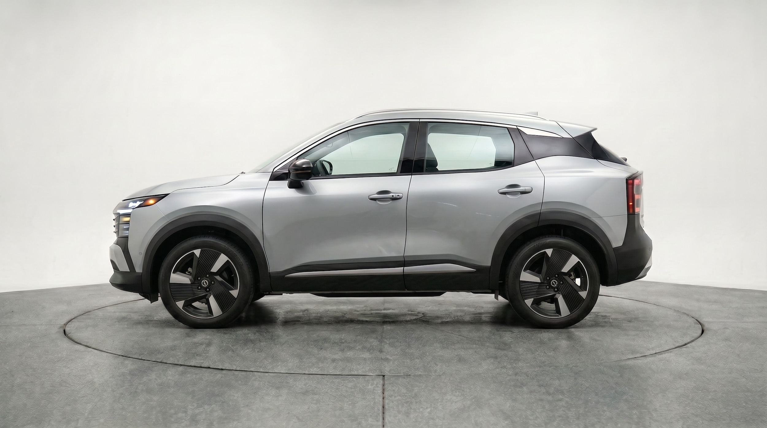 Thumbnail: 2026 Nissan Kicks - 4