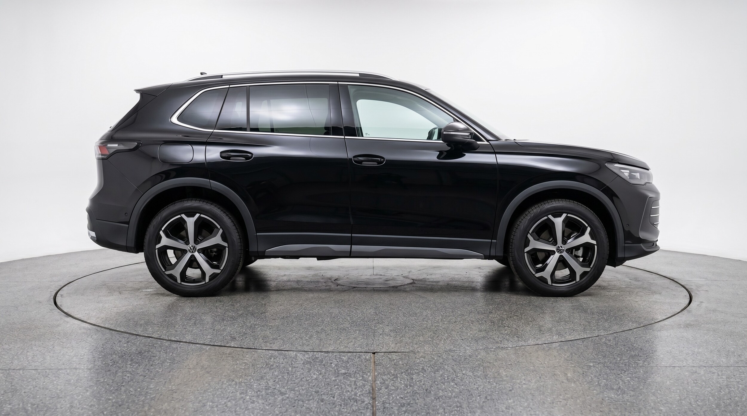 Thumbnail: 2026 Volkswagen Tiguan - 8
