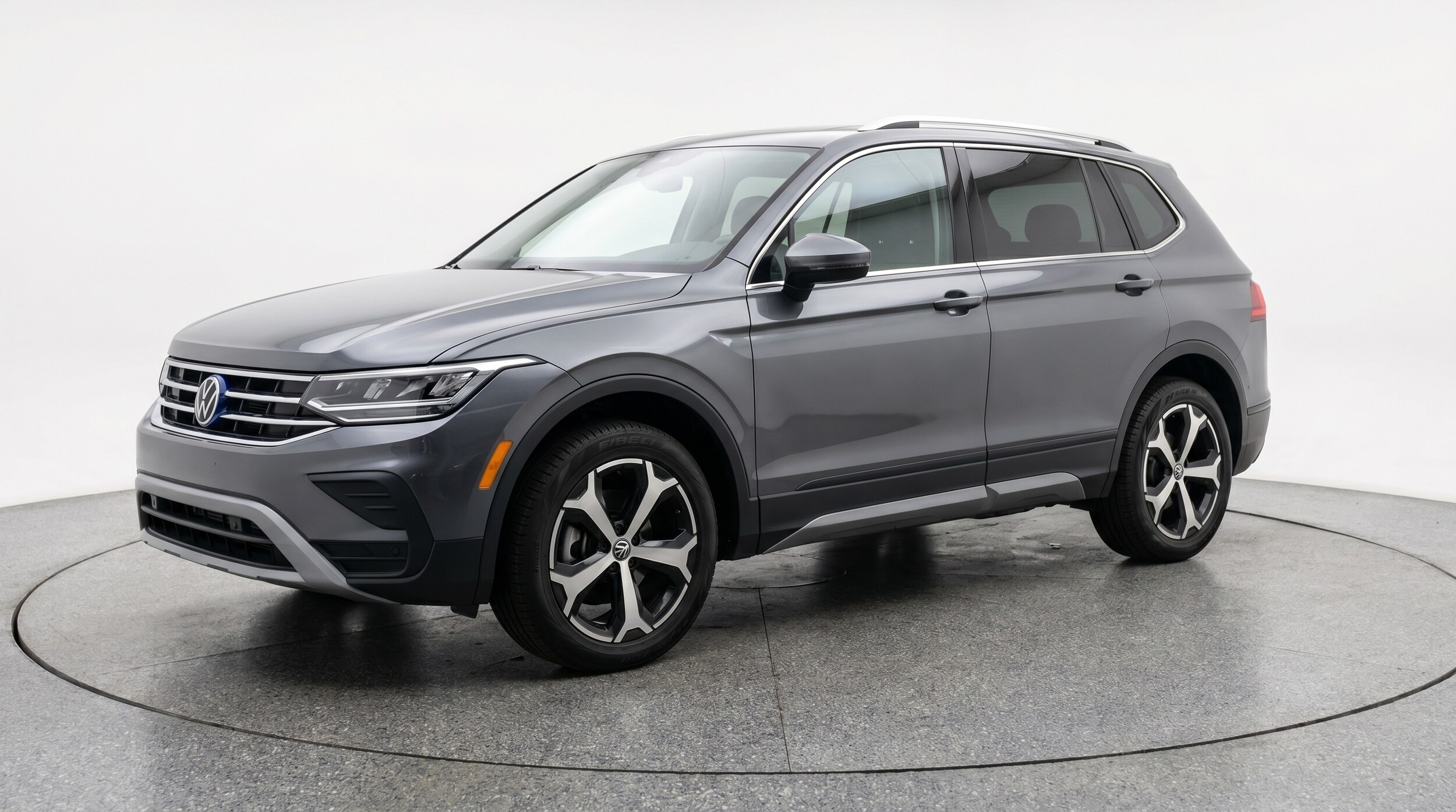 Thumbnail: 2026 Volkswagen Tiguan - 3