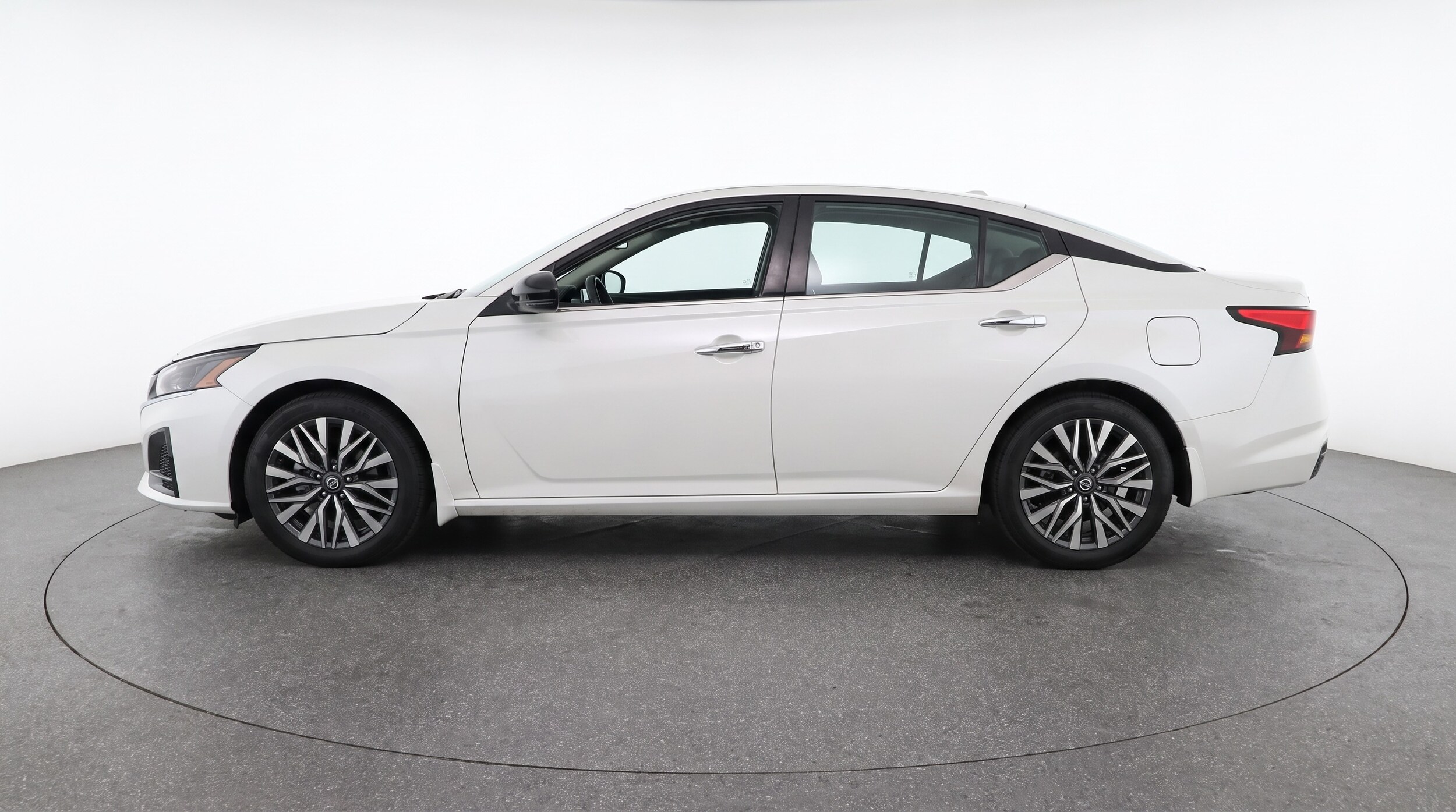 Thumbnail: 2025 Nissan Altima - 4
