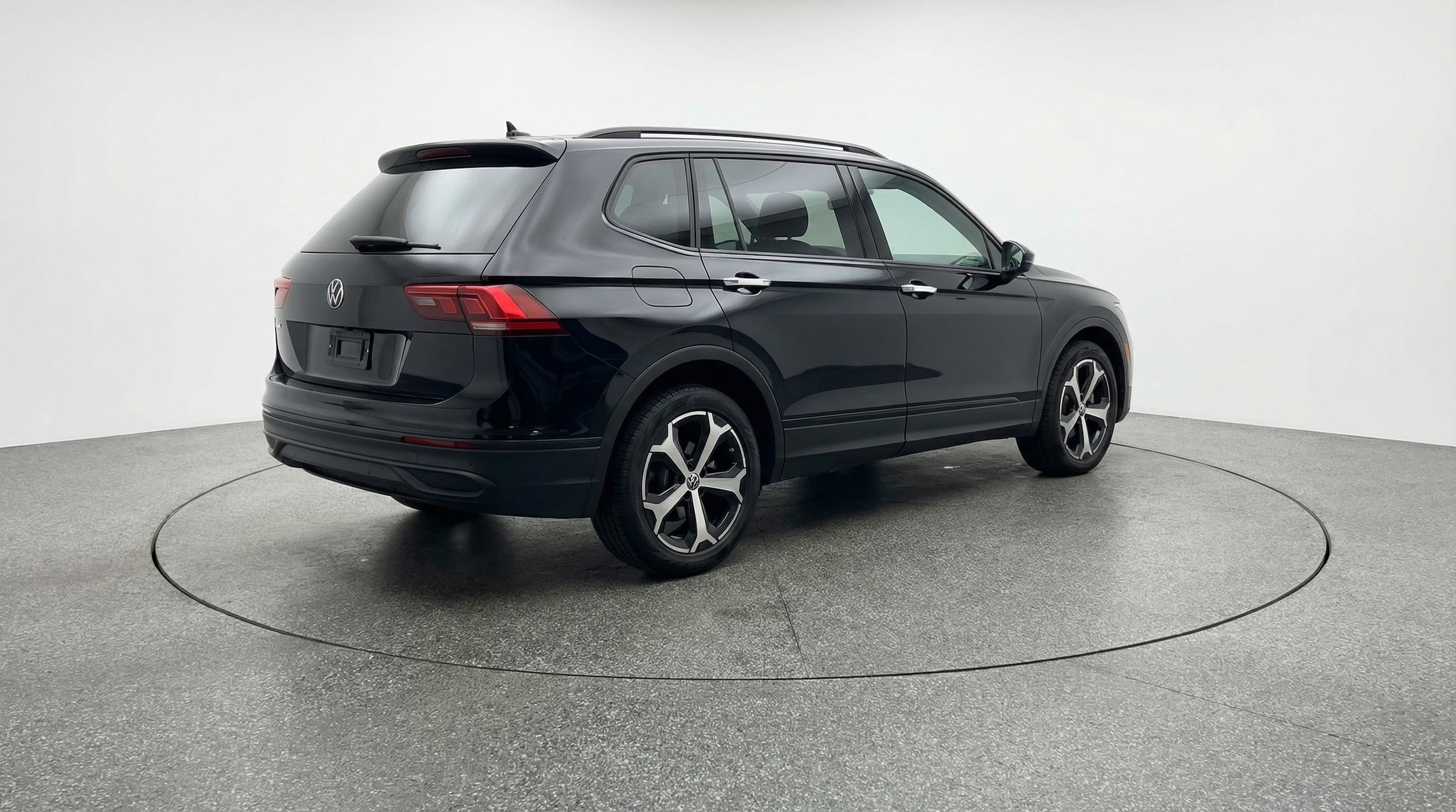 Thumbnail: 2026 Volkswagen Tiguan - 7