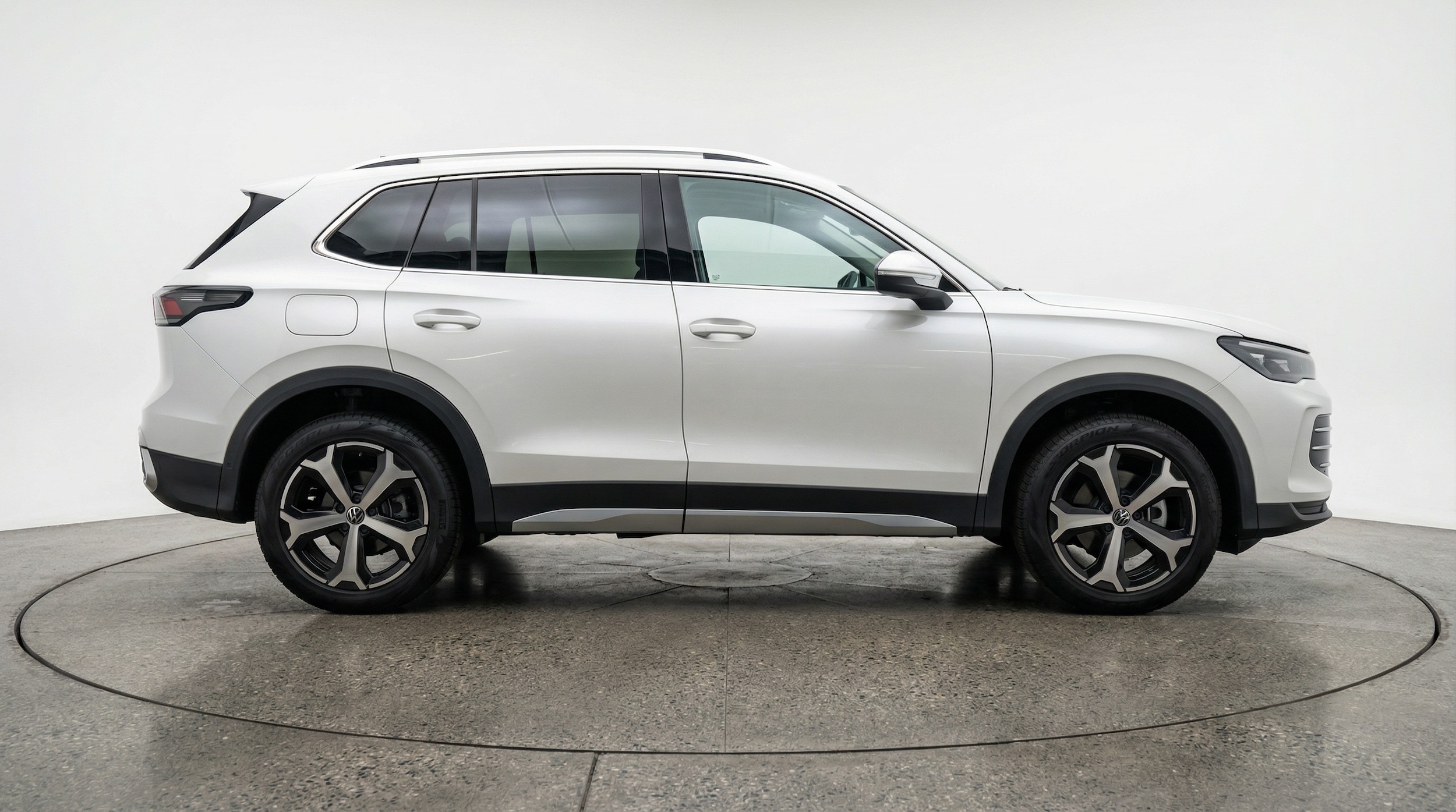 Thumbnail: 2026 Volkswagen Tiguan - 8