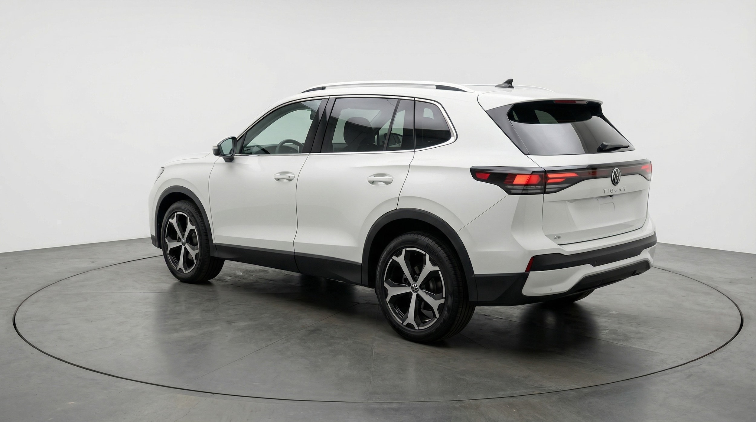 Thumbnail: 2026 Volkswagen Tiguan - 5