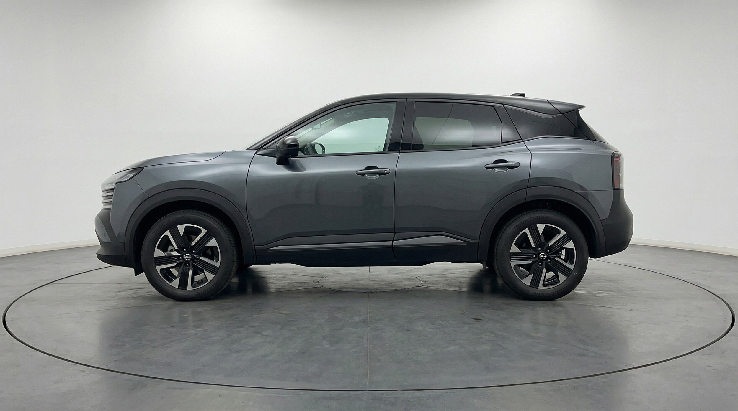 Thumbnail: 2026 Nissan Kicks - 4