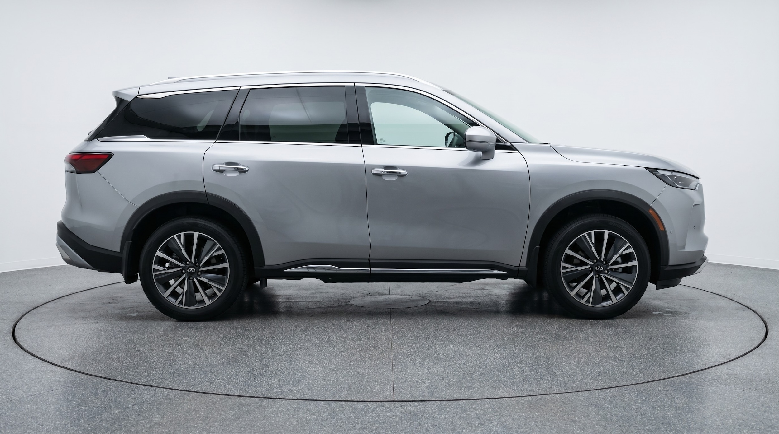 Thumbnail: 2026 INFINITI QX60 - 8