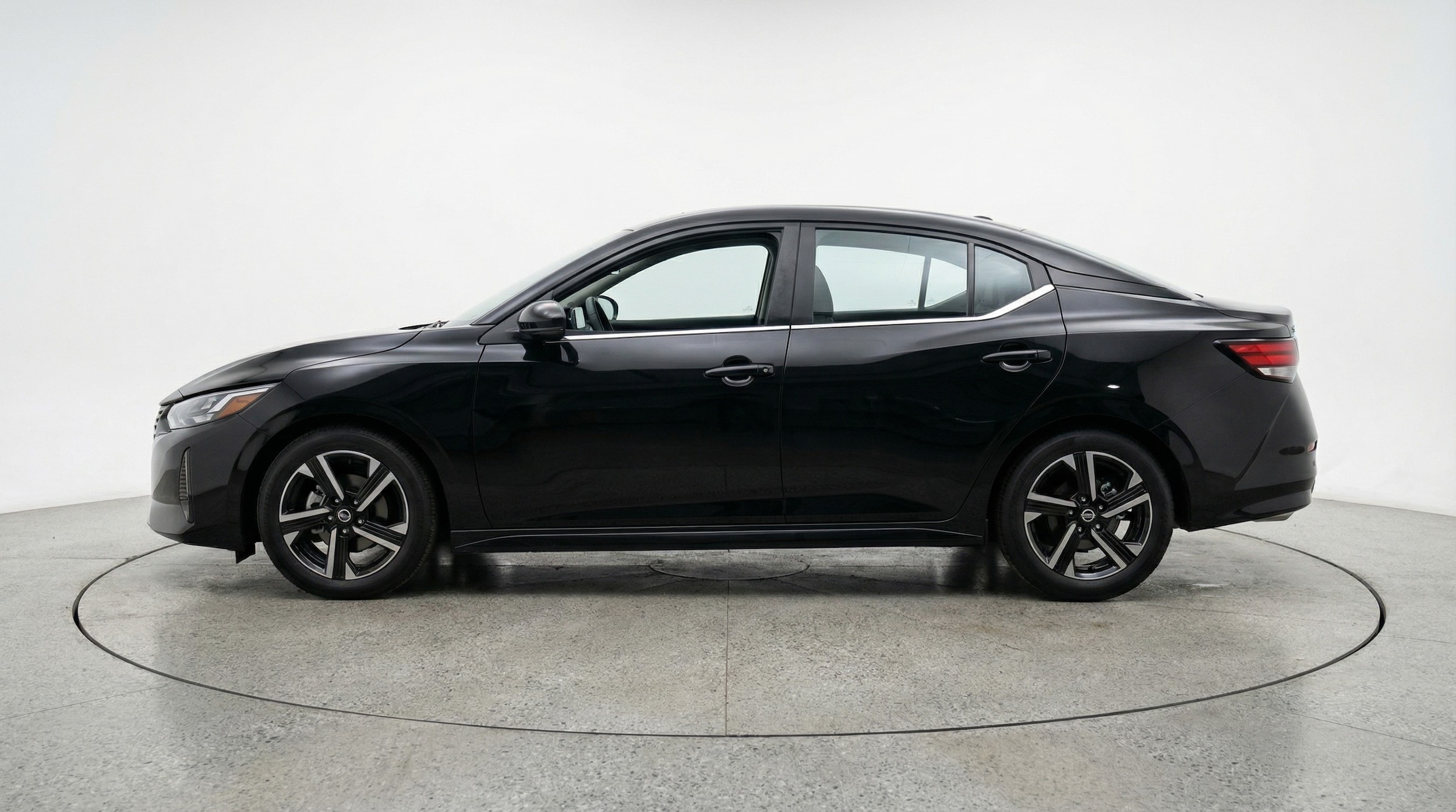 Thumbnail: 2025 Nissan Sentra - 4