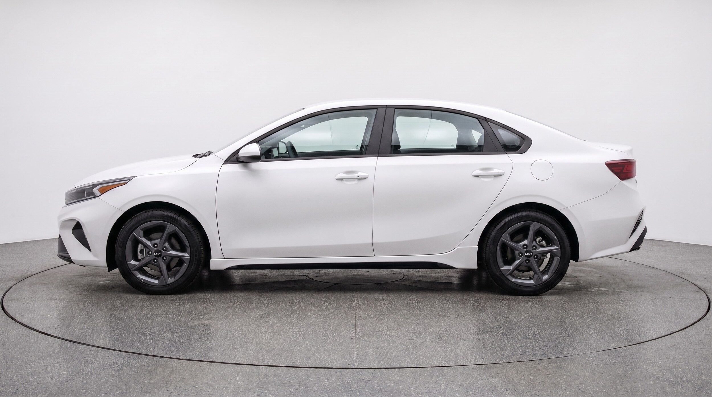 Thumbnail: 2025 Kia K4 - 4