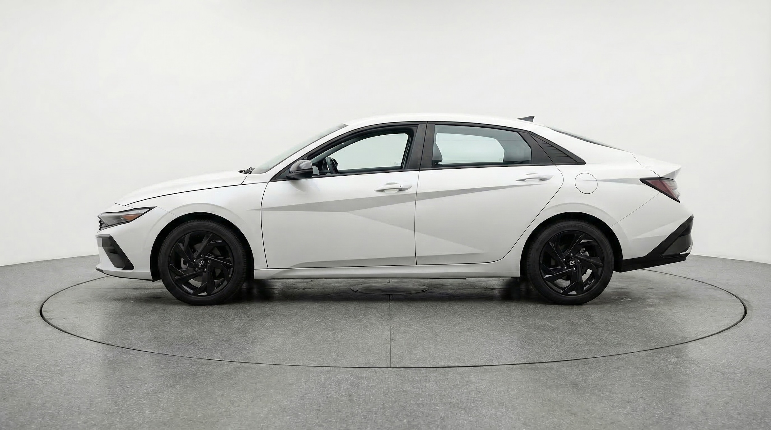 Thumbnail: 2026 Hyundai Elantra - 4