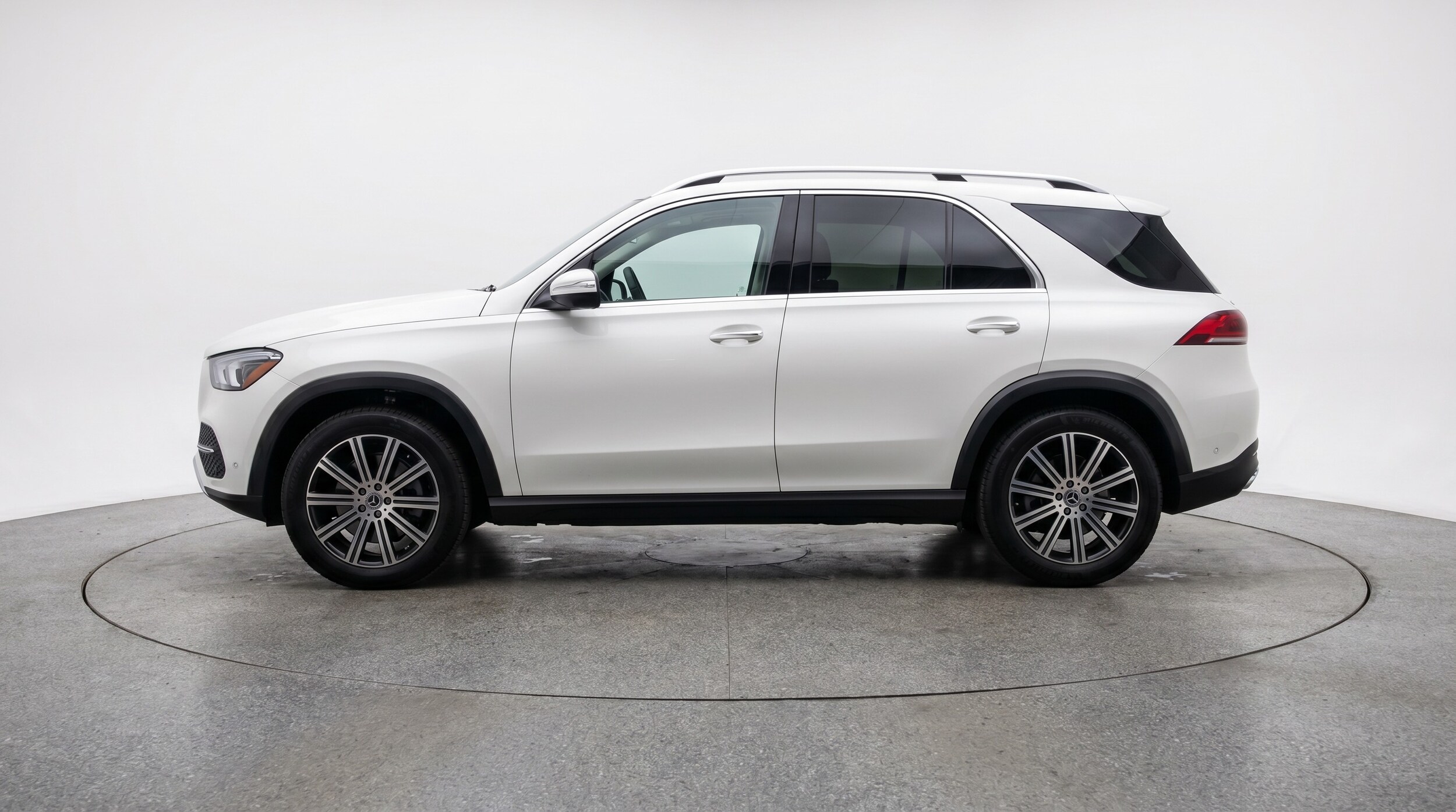 Thumbnail: 2026 Mercedes-Benz GLE - 4