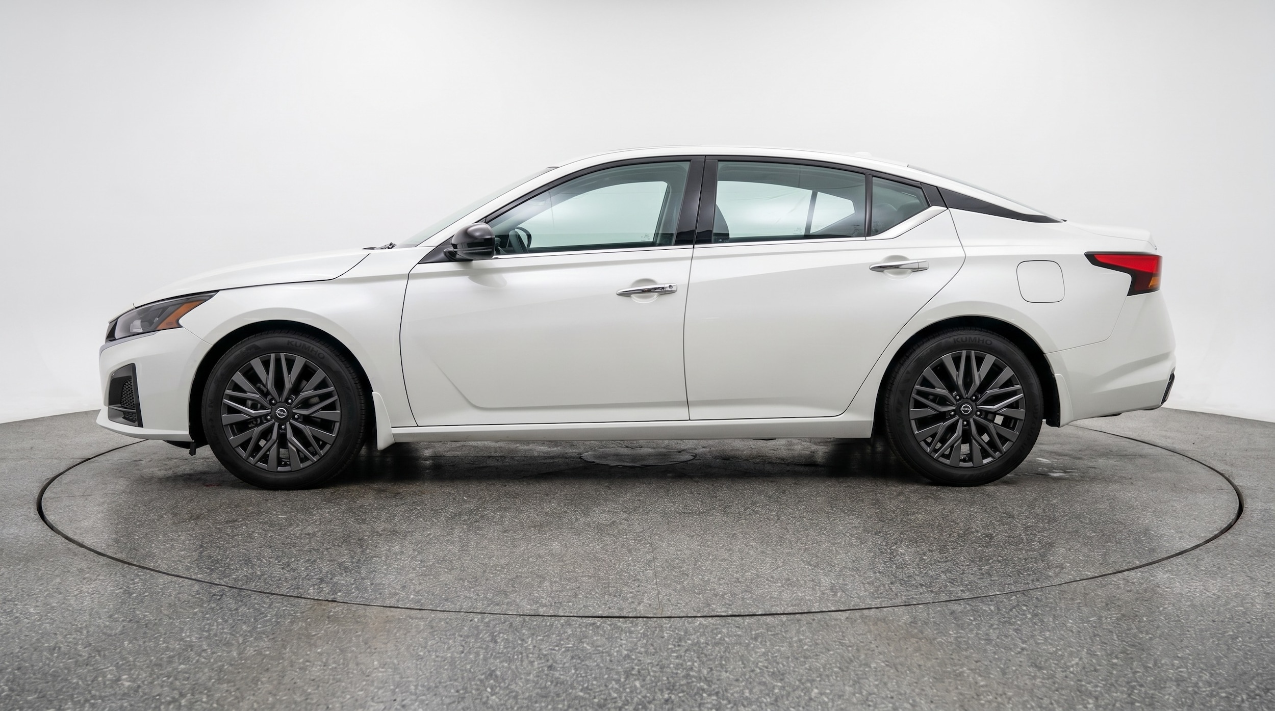 Thumbnail: 2025 Nissan Altima - 4