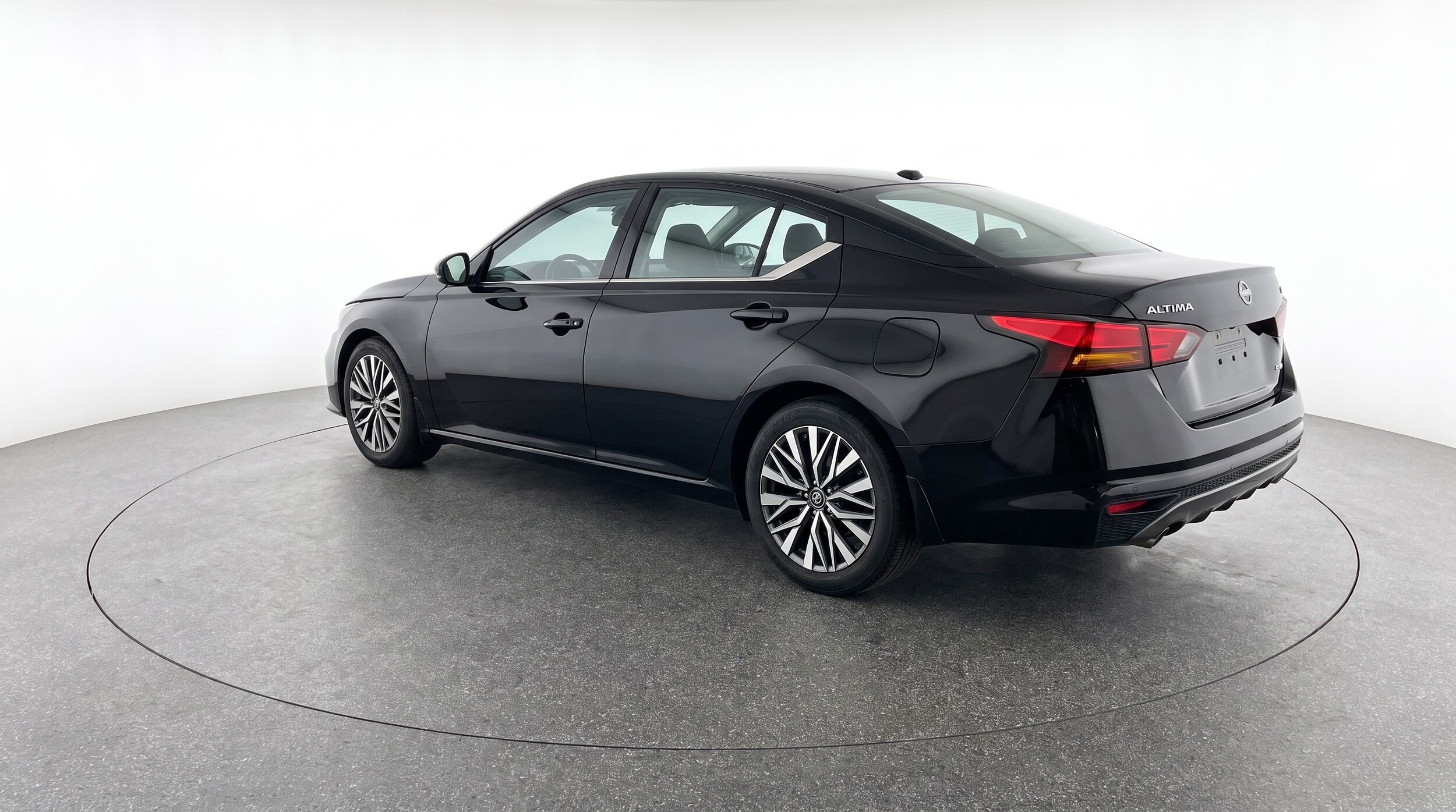 Thumbnail: 2025 Nissan Altima - 5
