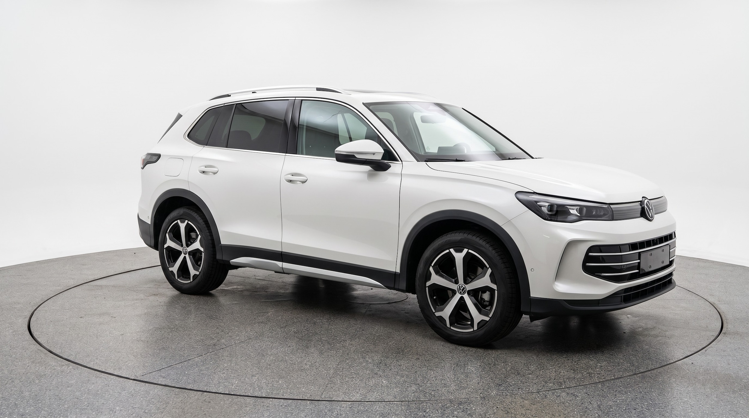 Thumbnail: 2026 Volkswagen Tiguan - 1