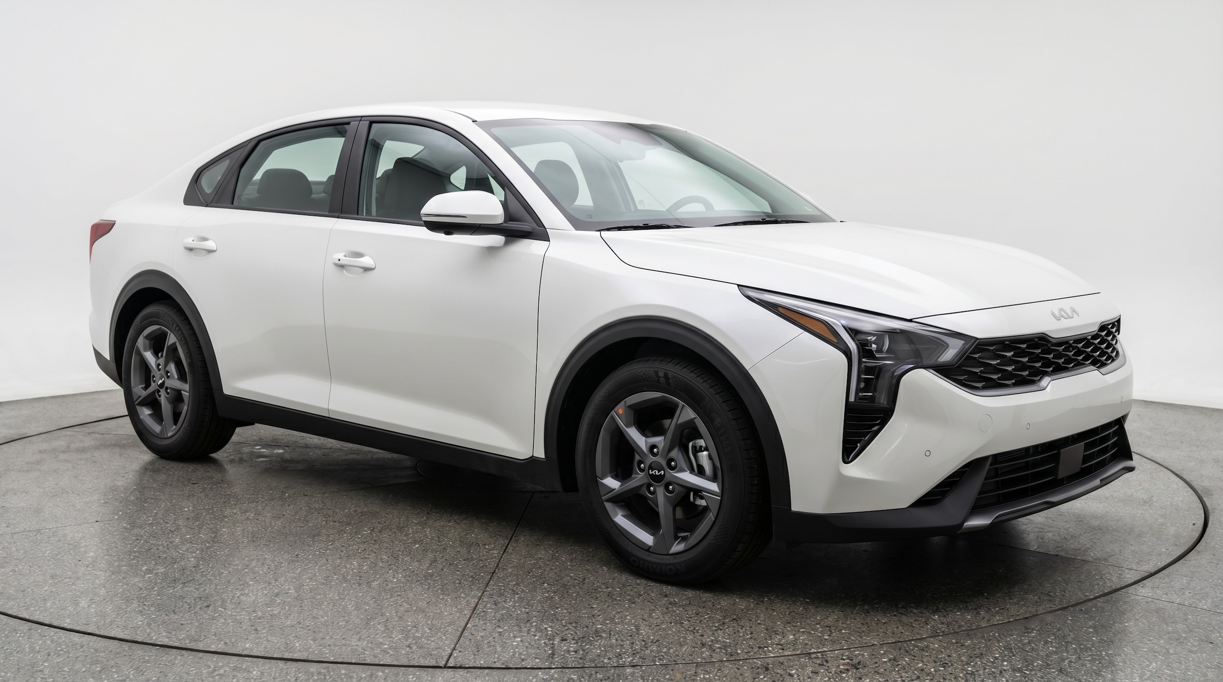 Thumbnail: 2026 Kia K4 - 1