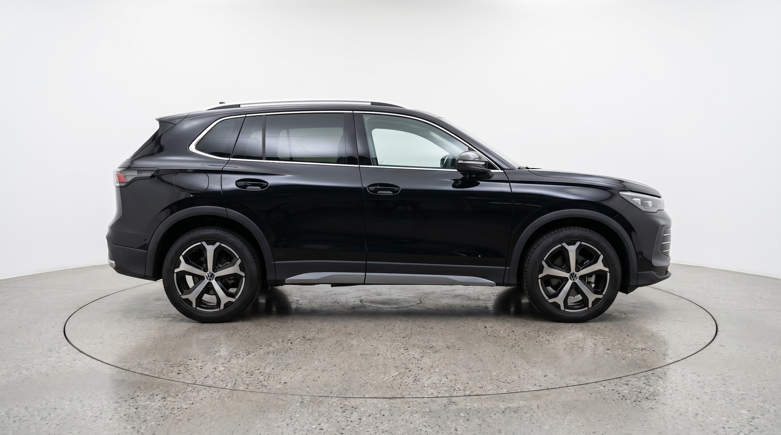 Thumbnail: 2026 Volkswagen Tiguan - 8