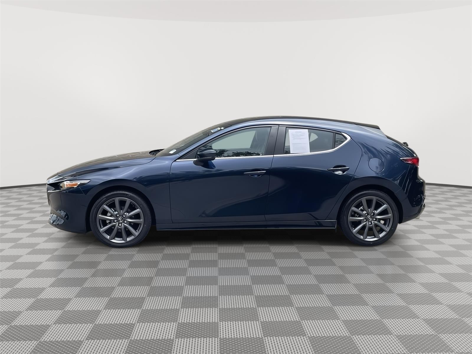 2025 Mazda Mazda3 Hatchback 2.5 s Preferred photo 2