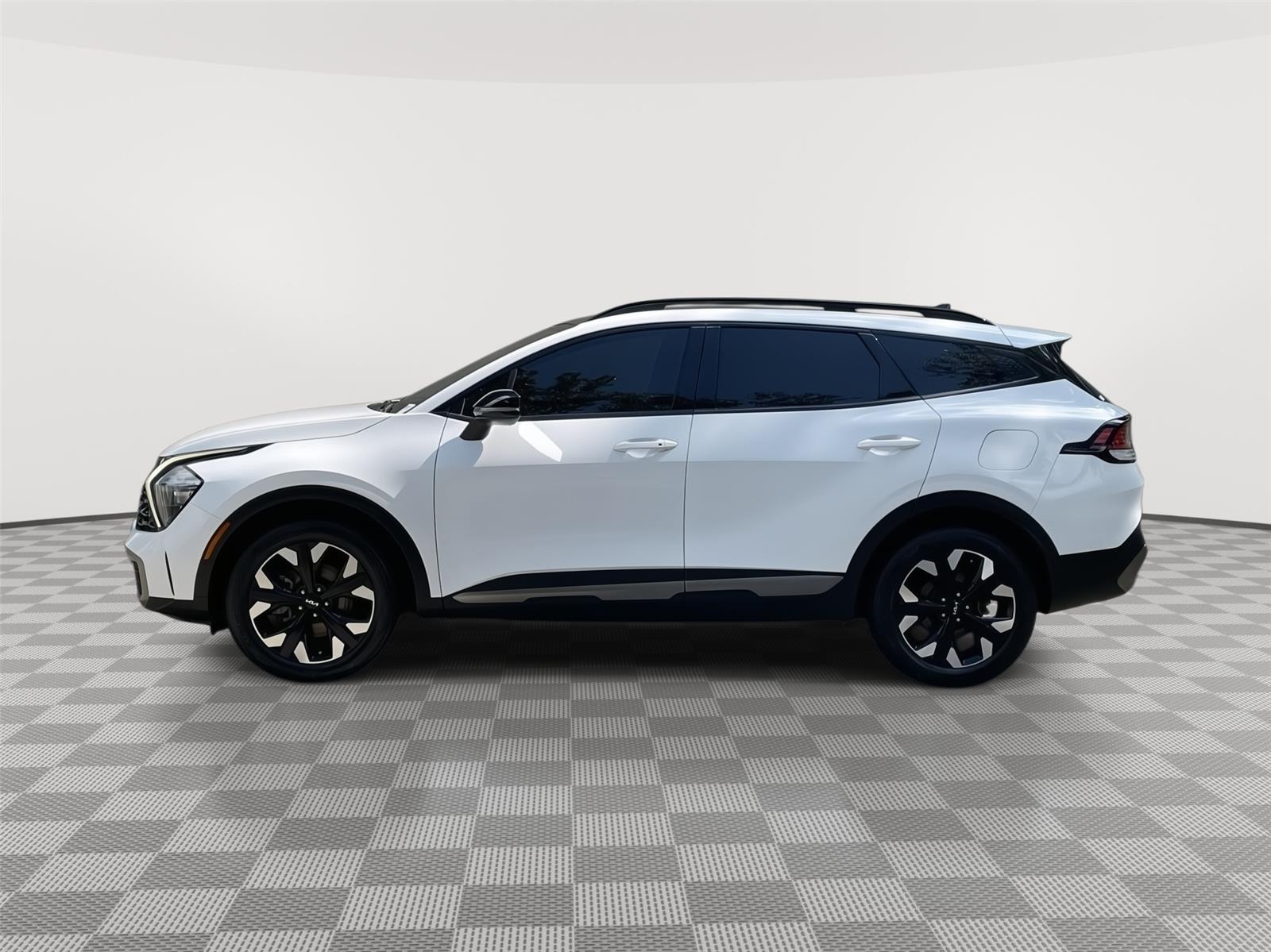 2023 Kia Sportage X-Line photo 2
