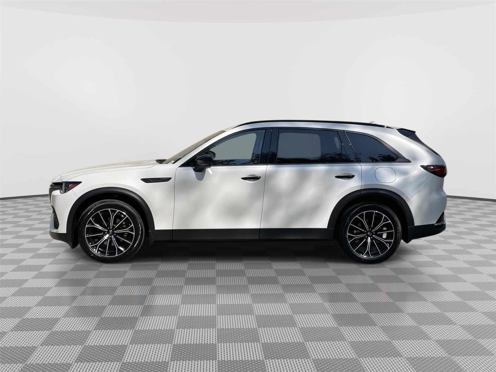 2025 Mazda CX-70 Plug-in Hybrid Premium Plus photo 2