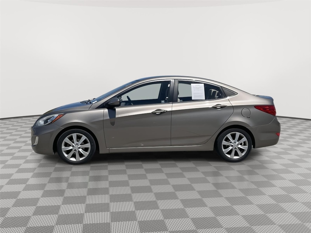 Used 2012 Hyundai Accent GLS Sedan