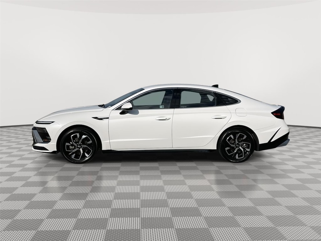 Used 2024 Hyundai Sonata SEL Sedan