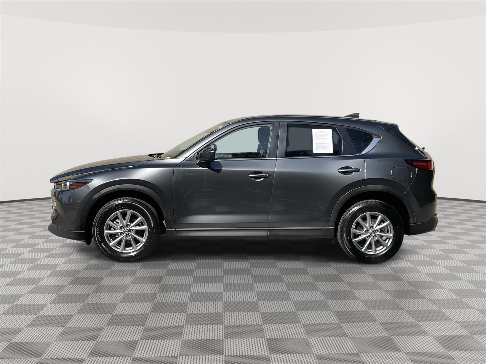 2023 Mazda CX-5 2.5 S Preferred photo 2