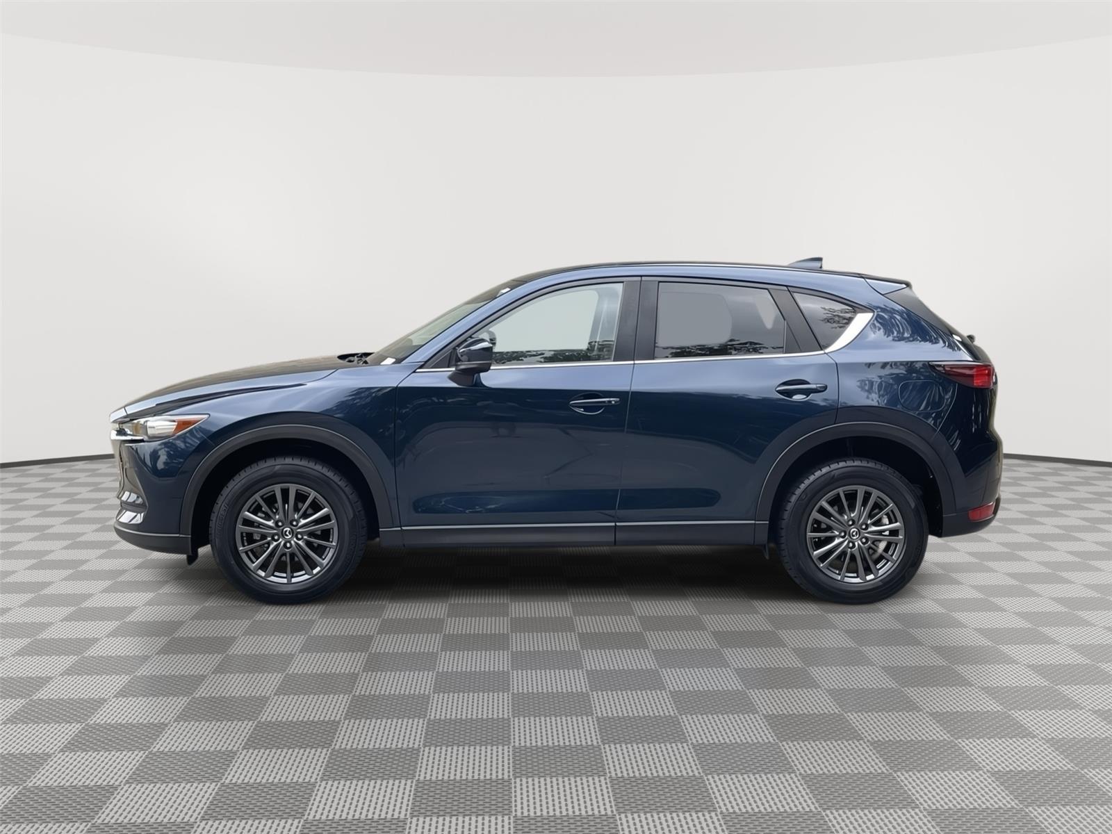 2021 Mazda CX-5 Touring photo 2