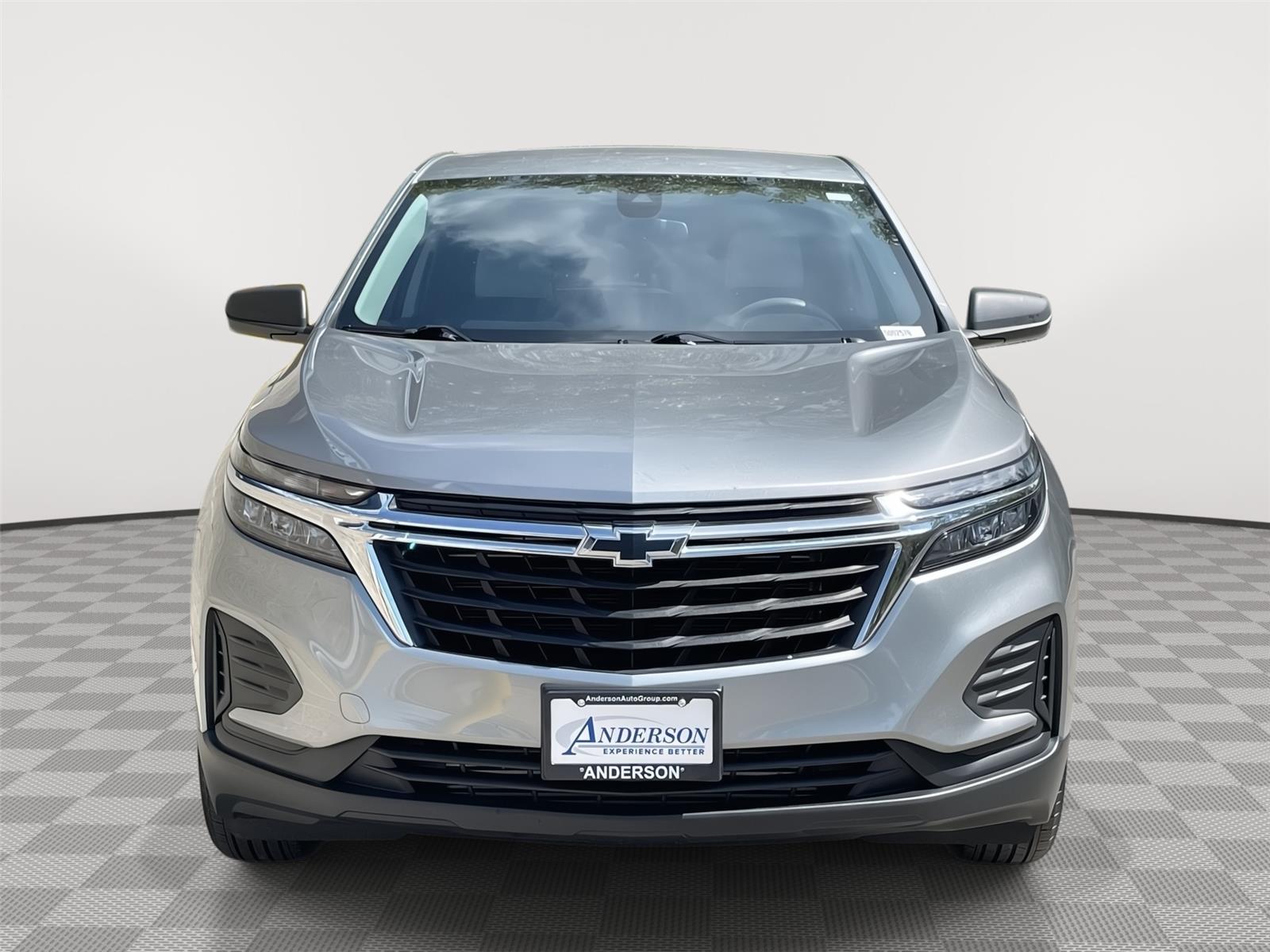2023 Chevrolet Equinox LS photo 3