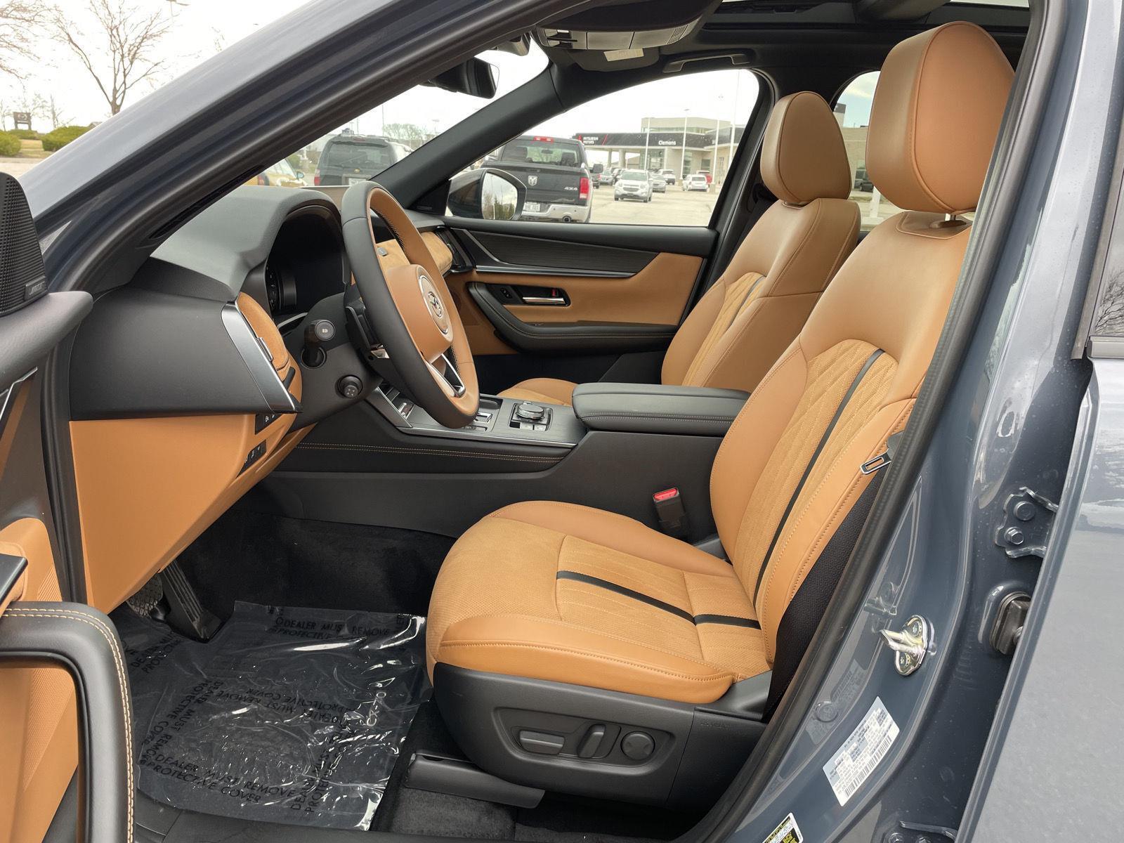 2025 Mazda CX-70 Premium Plus Package - Photo 16