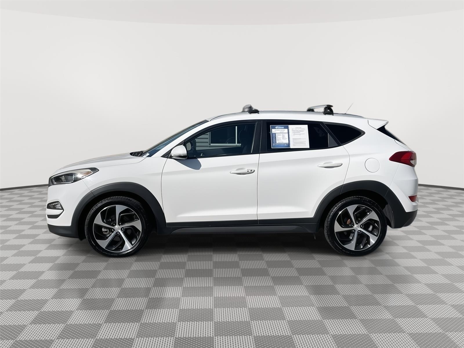 2016 Hyundai Tucson Sport photo 2