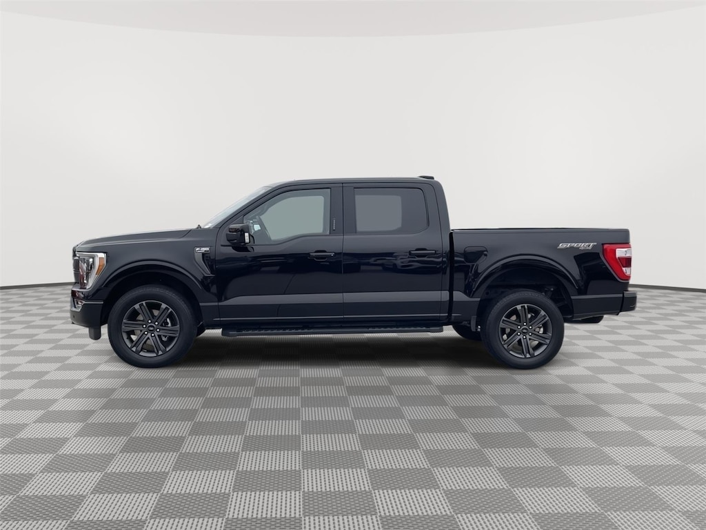 2023 Ford F-150 Lariat photo 2