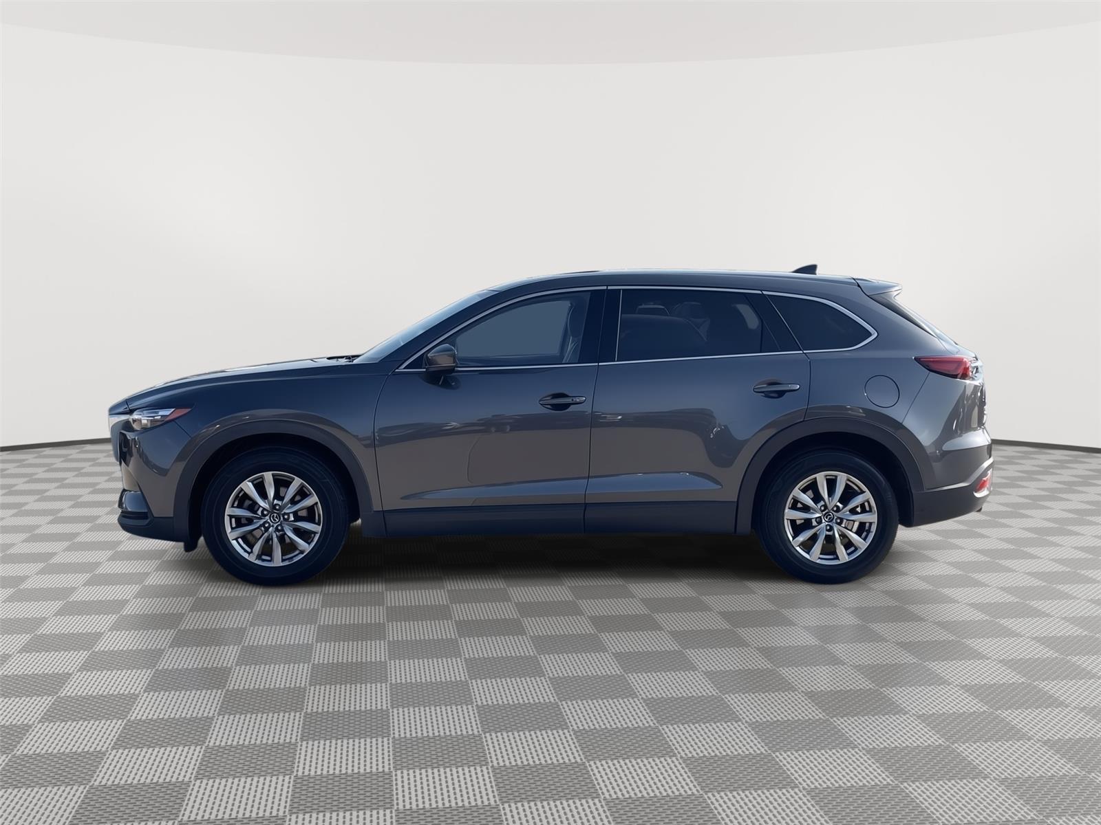 2017 Mazda CX-9 Touring photo 2